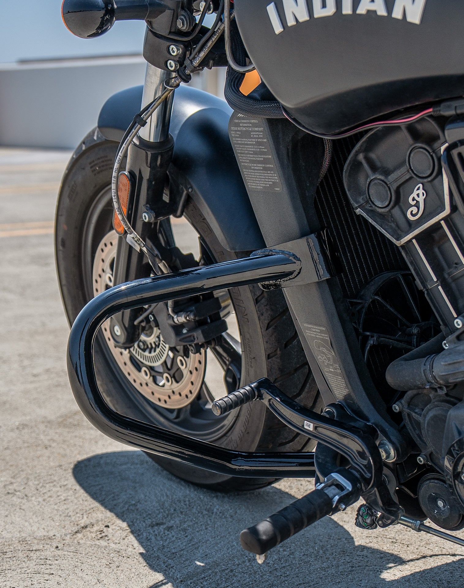 Viking Cherokee Indian Scout Rogue Sixty Crash Bar/Engine Guard Gloss Black v3