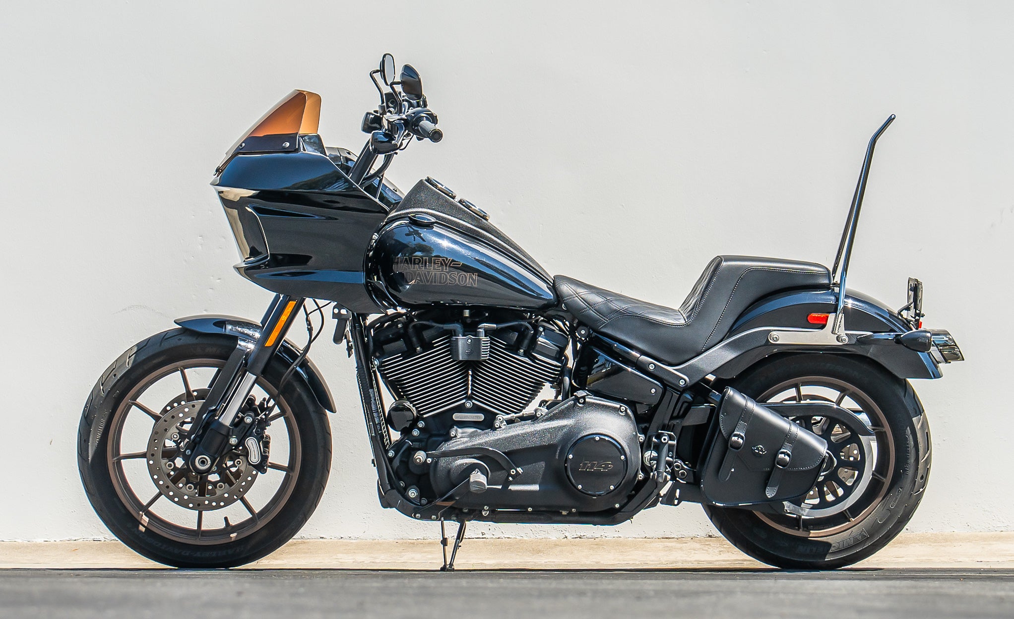 3L - Dark Age Plain Leather Motorcycle Solo Bag For Harley Softail @expand