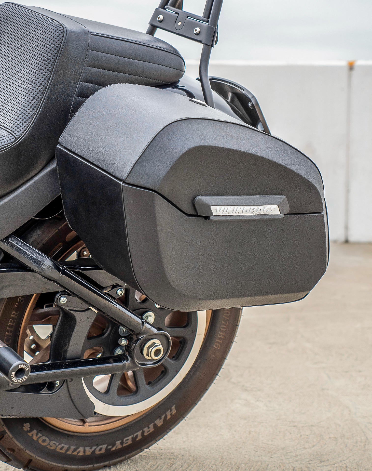 32L - Darkin Large Quick Mount Leather Wrapped Hard Saddlebags for Harley Softail Low Rider S FXLRS v3