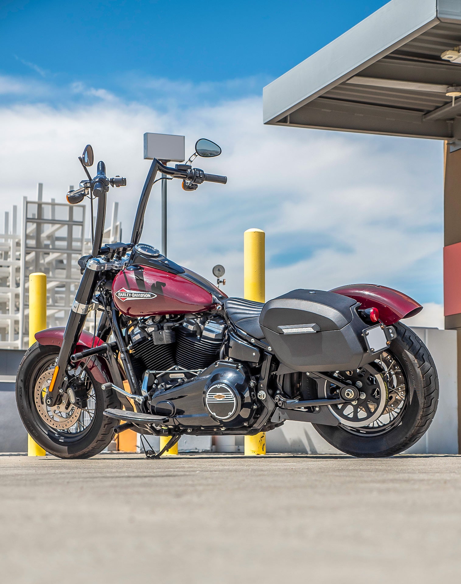 32L - Darkin Large Quick Mount Leather Wrapped Hard Saddlebags for Harley Softail Slim FLSL v1