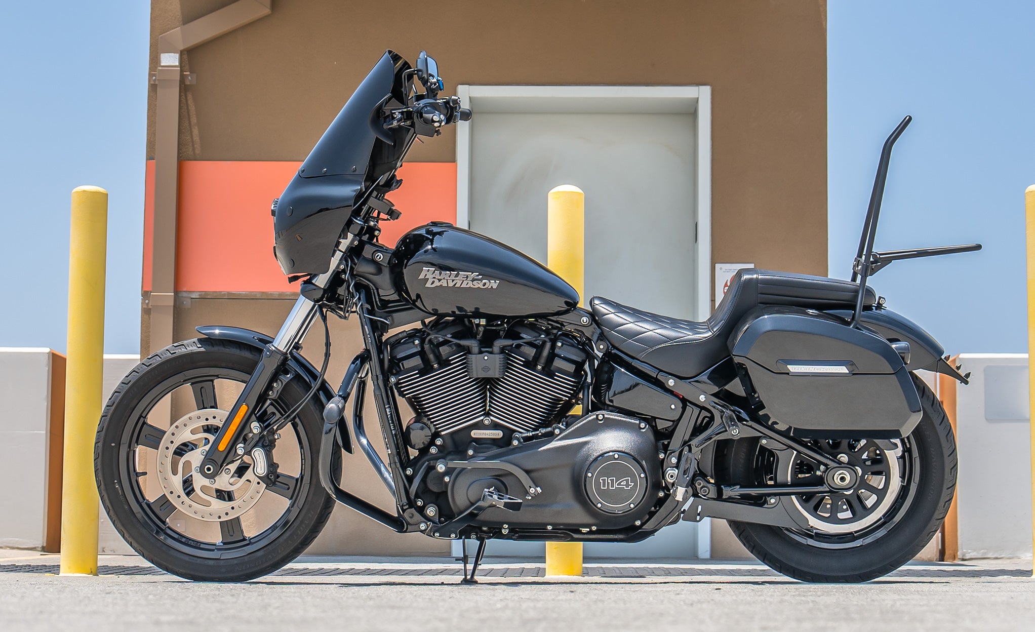 32L - Darkin Large Quick Mount Painted Hard Saddlebags for Harley Softail Street Bob FXBB @expand