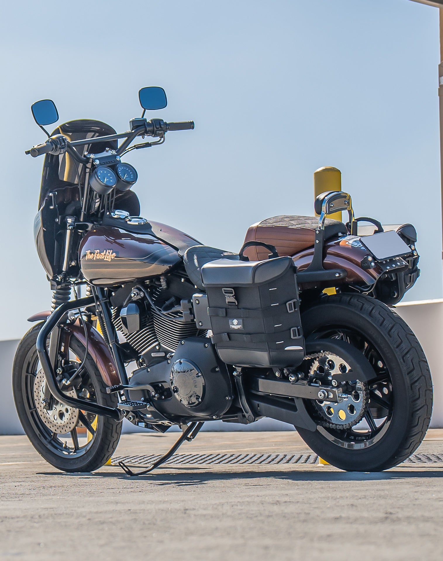 15L - Incognito Quick Mount Medium Solo Saddlebag (Left Only) for Harley Dyna Super Glide FXD/I Lifestyle