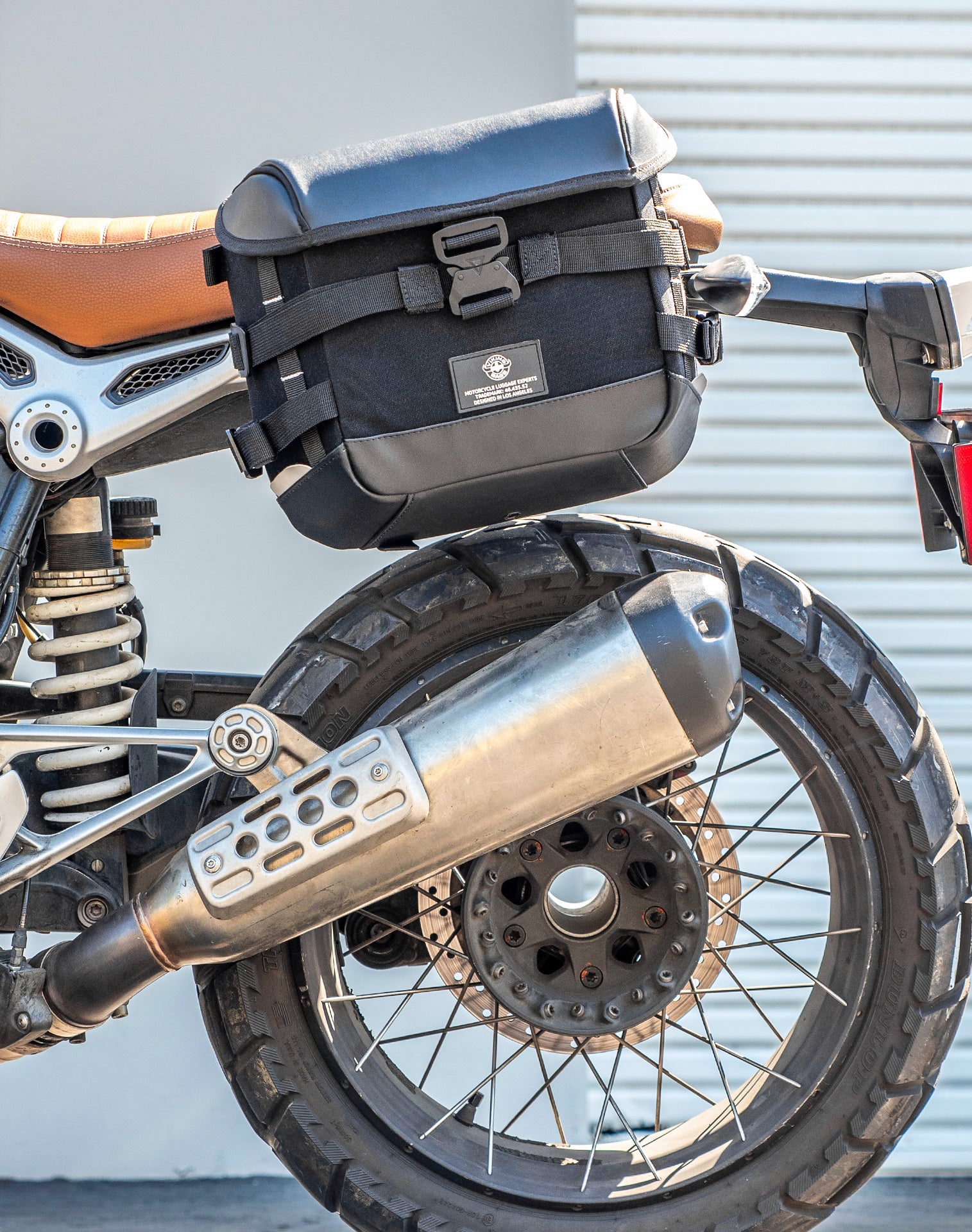 20L - Incognito Quick-Mount Small BMW R nineT Pure/Racer/GS 2014+ Saddlebags Vertical Lifestyle