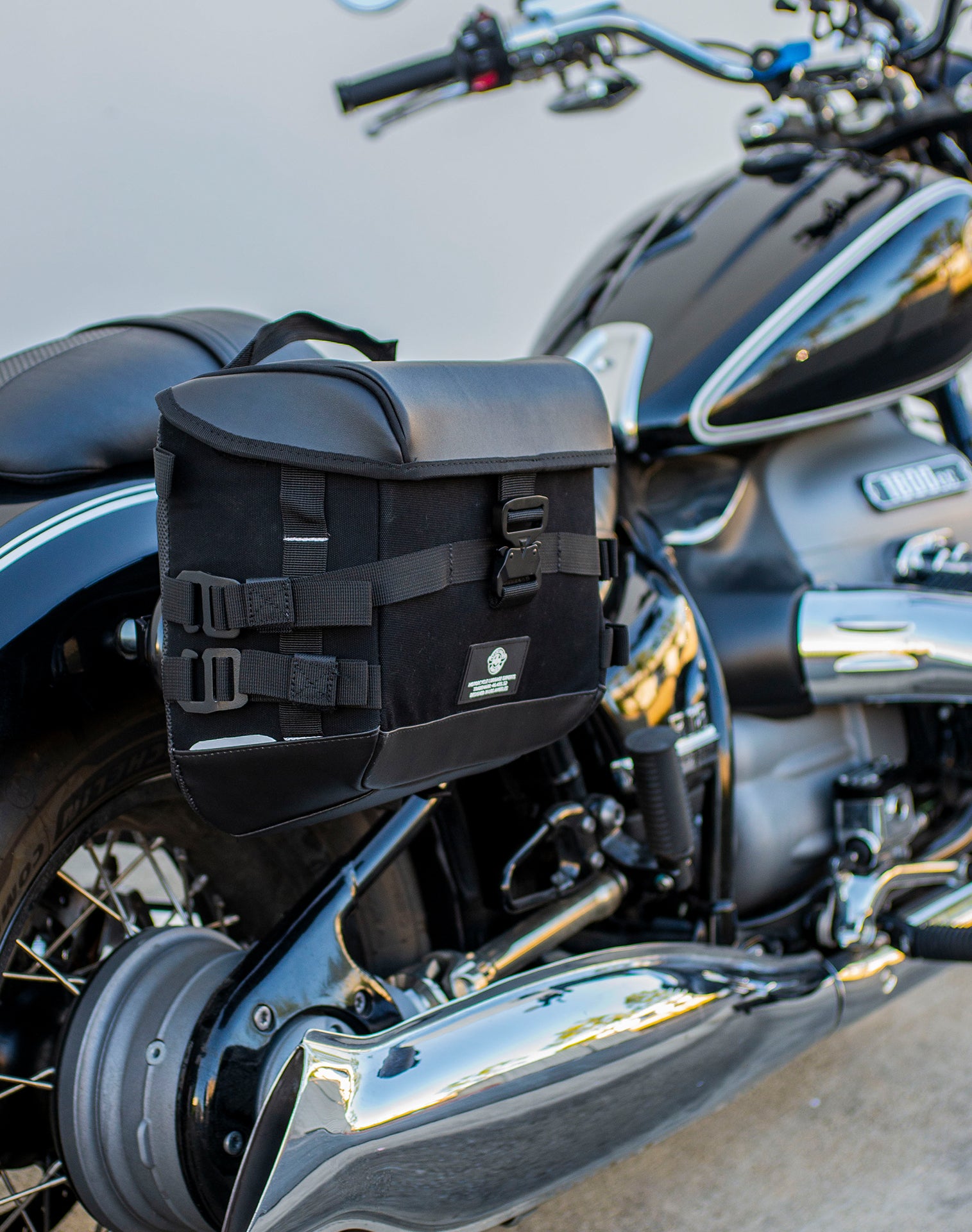 20L - Incognito Quick-Mount Small BMW R18 Motorcycle Saddlebags Vertical Lifestyle