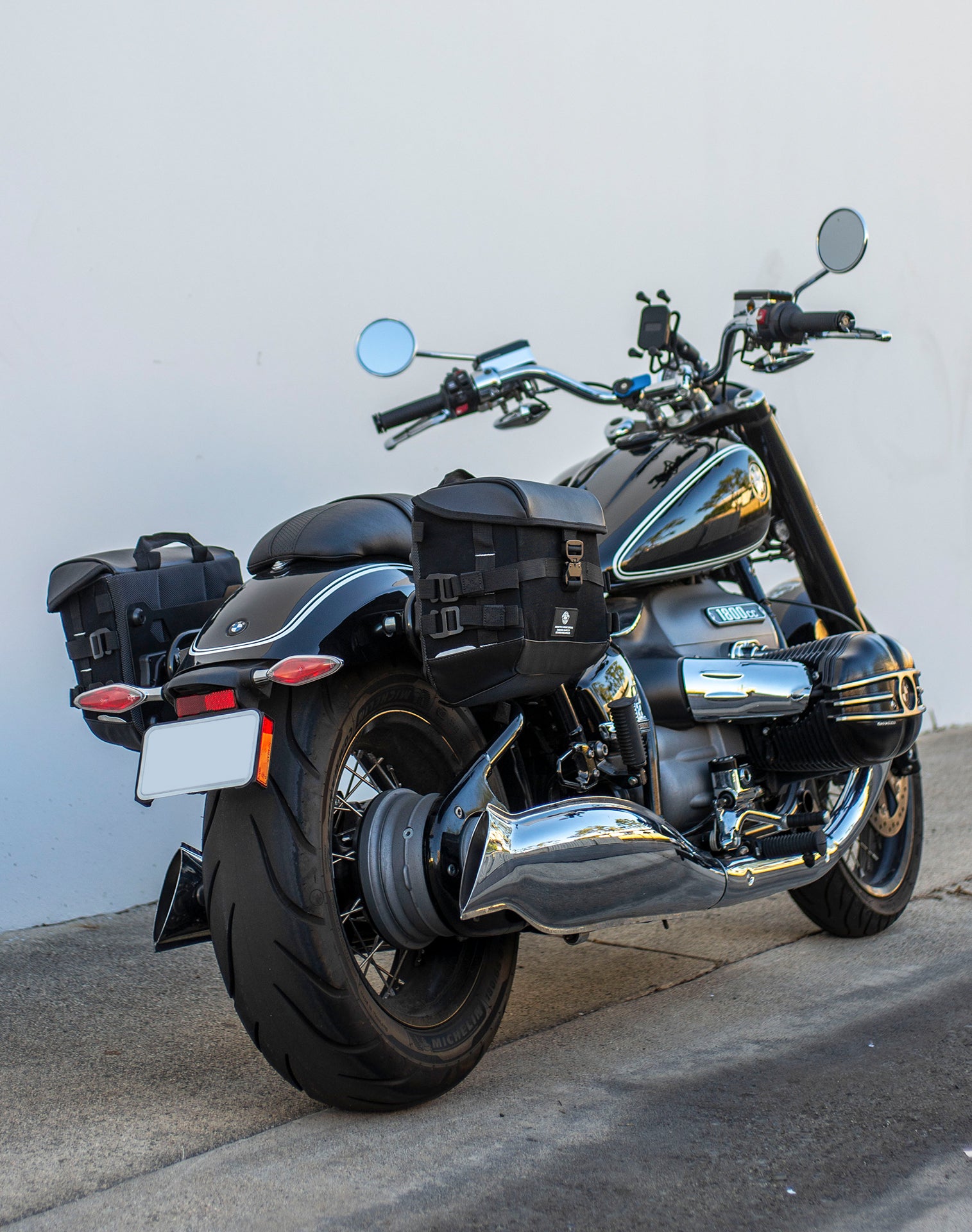 20L - Incognito Quick-Mount Small BMW R18 Motorcycle Saddlebags Vertical Lifestyle