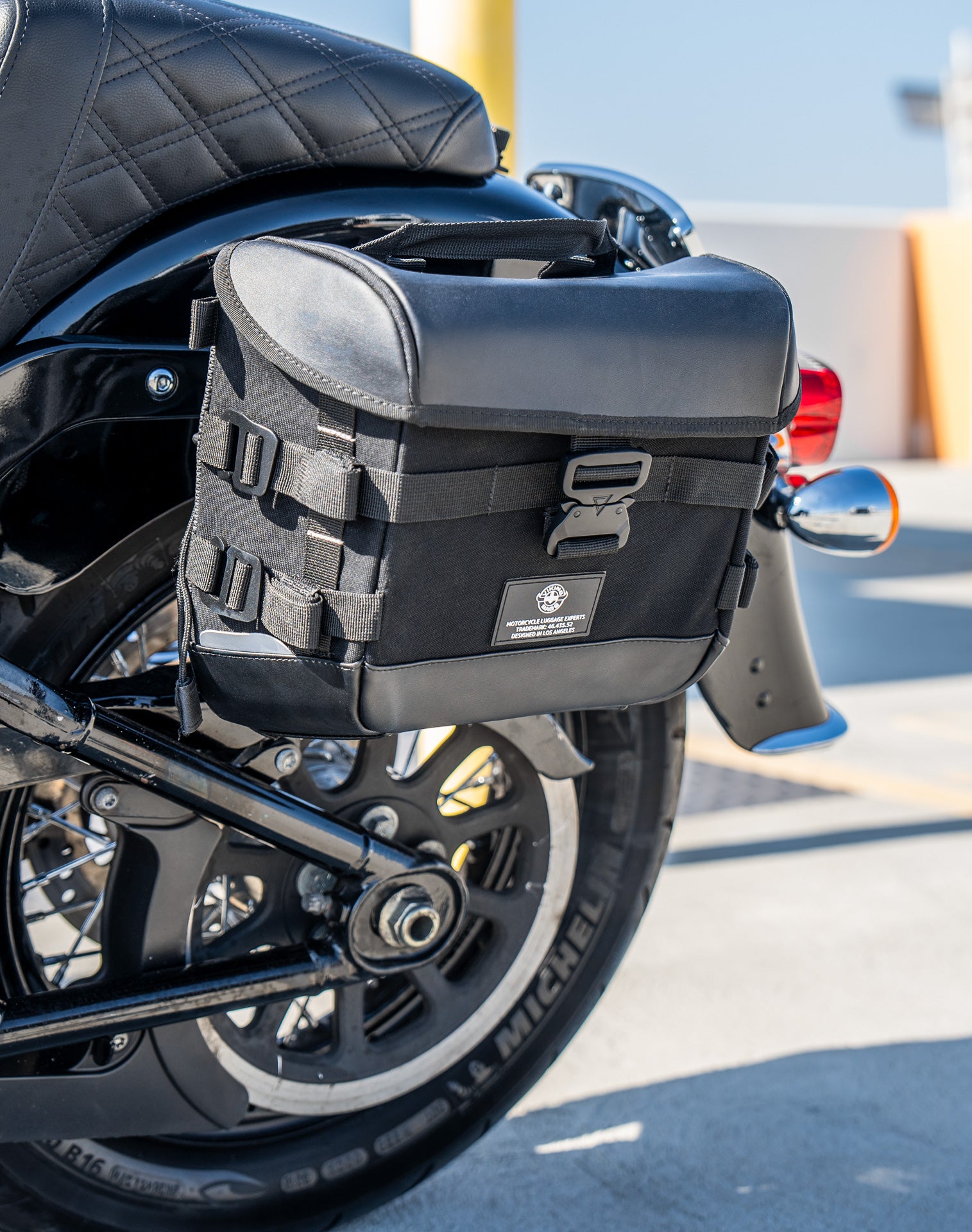 20L - Incognito Quick-Mount Small Saddlebags for Harley Softail Heritage FLHC/S Lifestyle