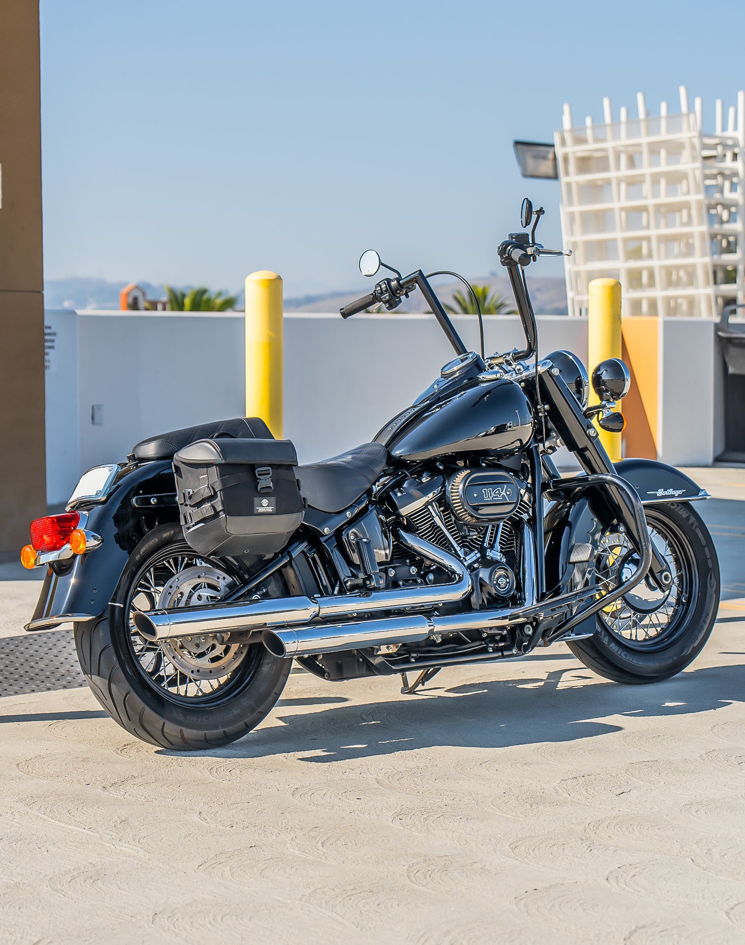 20L - Incognito Quick-Mount Small Saddlebags for Harley Softail Heritage FLHC/S Lifestyle