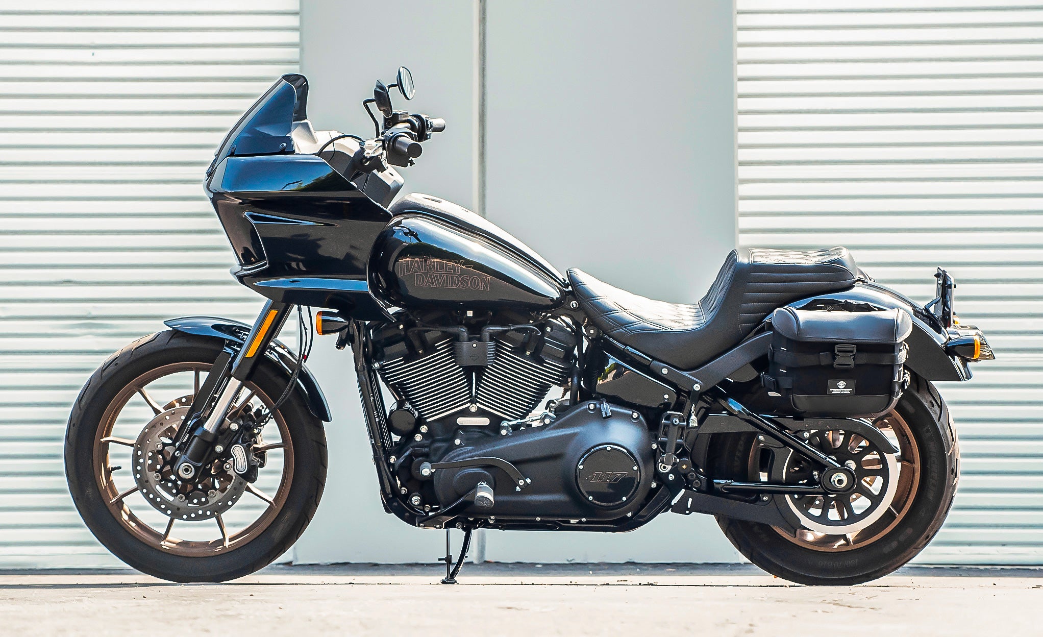 20L - Incognito Quick-Mount Small Saddlebags for Harley Softail Low Rider ST FXLRST Life Style Photo @expand