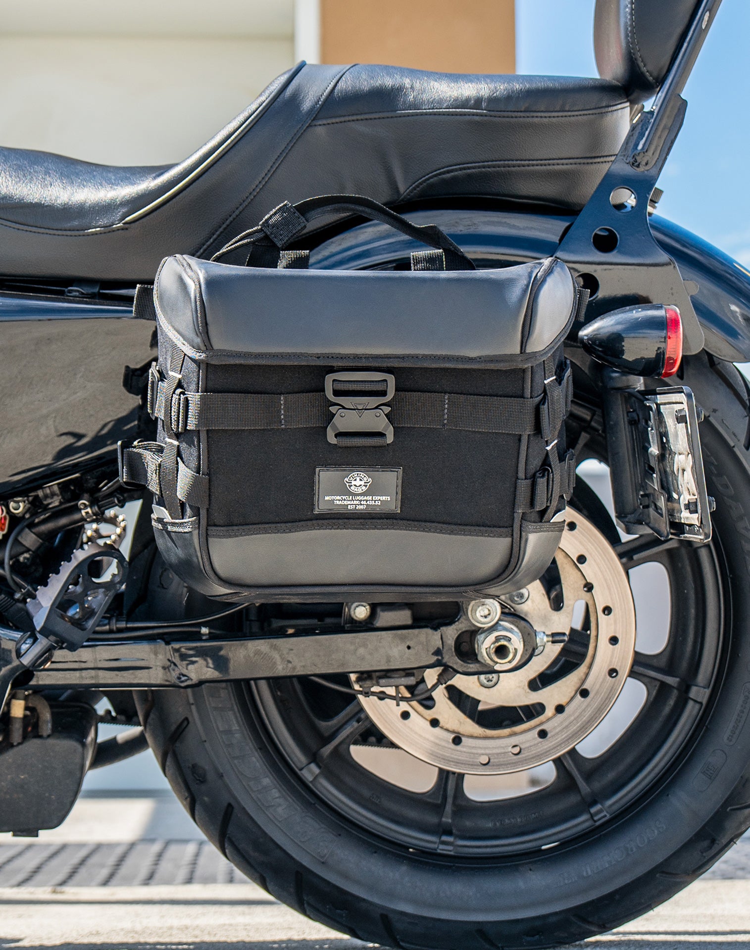 20L - Incognito Quick-Mount Small Saddlebags for Harley Sportster 1200 Iron XL1200NS Lifestyle