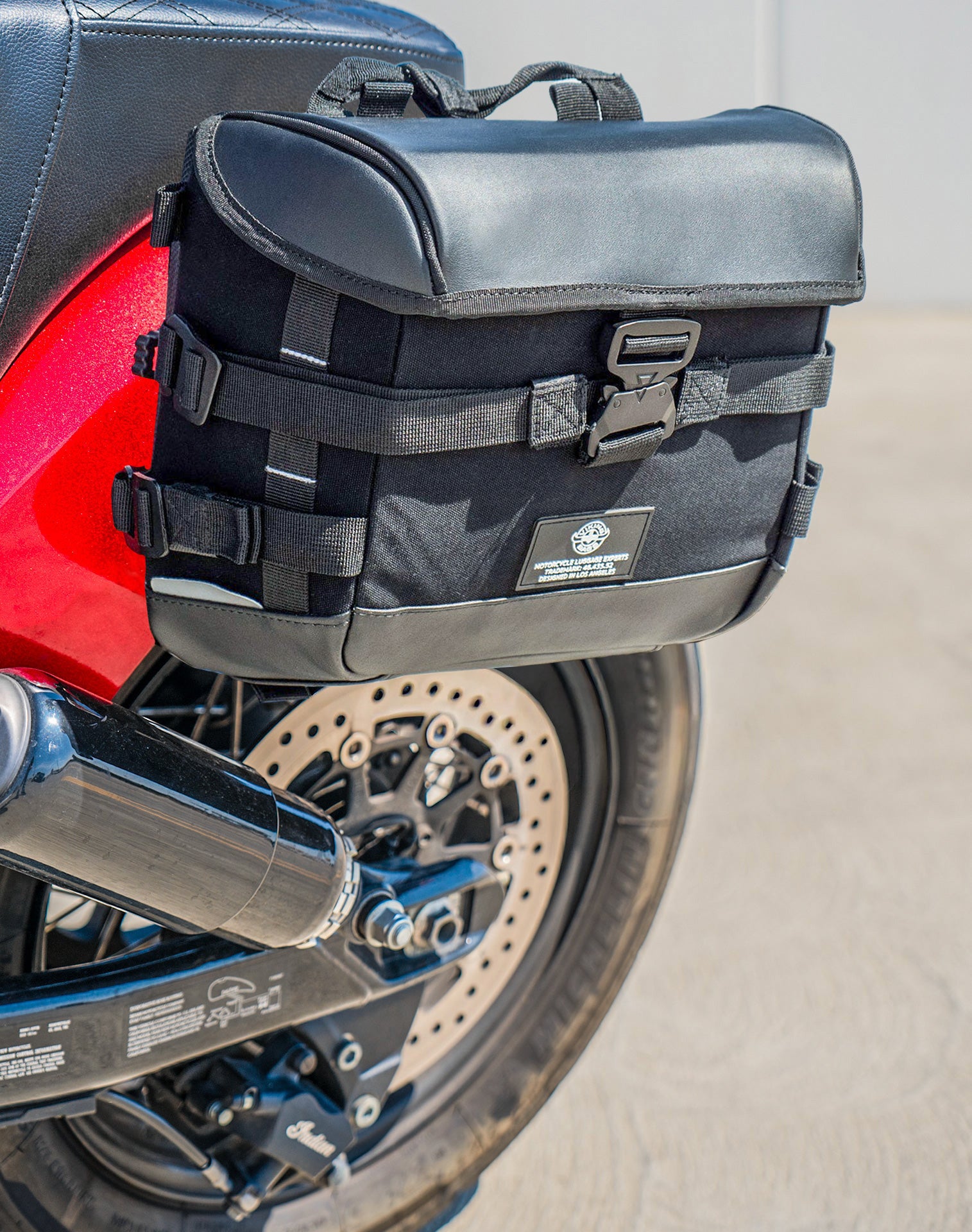 20L - Incognito Quick-Mount Small Indian Super Chief Saddlebags Life Style Photo