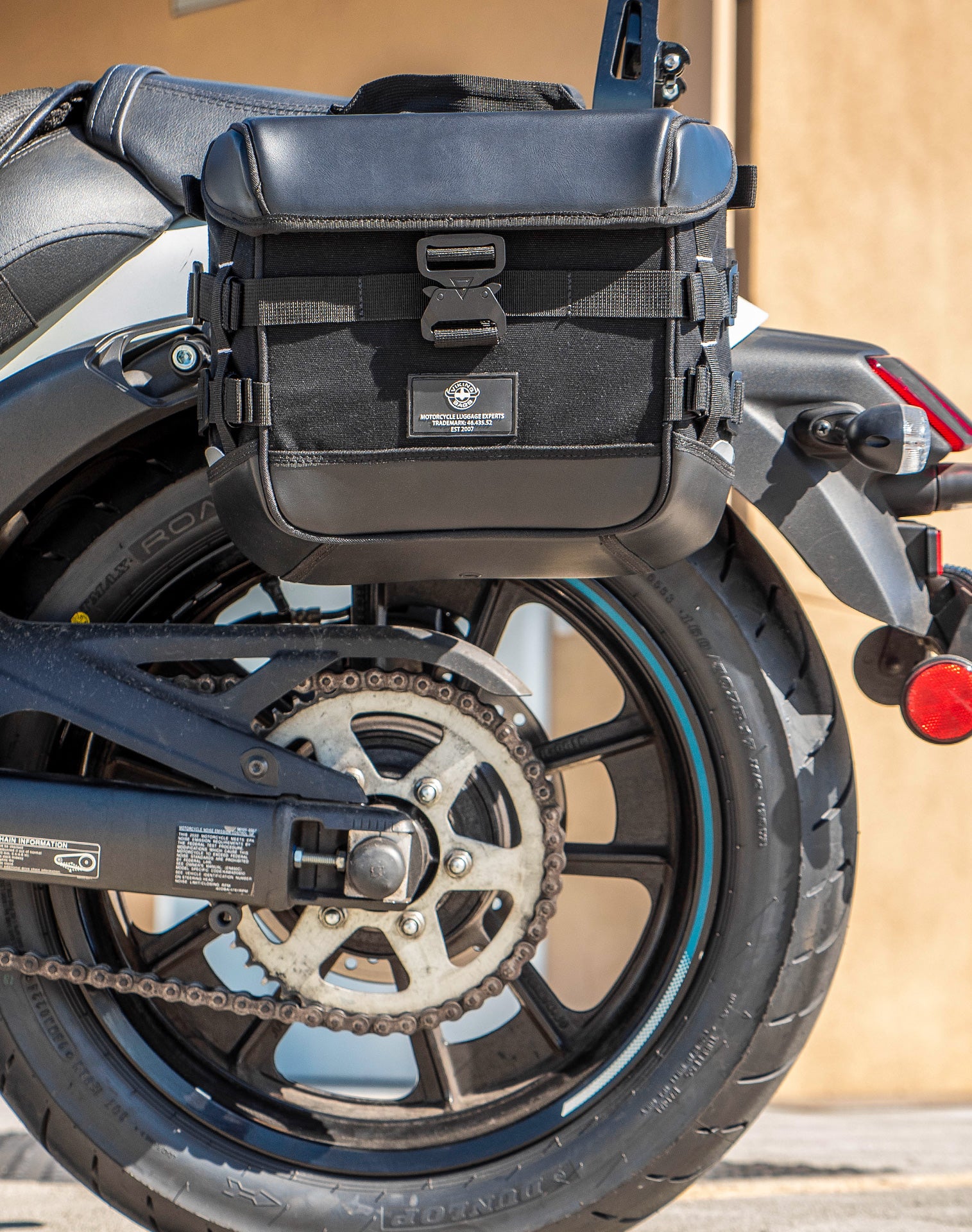 20L - Incognito Quick-Mount Small Kawasaki Vulcan S VN650 Saddlebags Life style 4