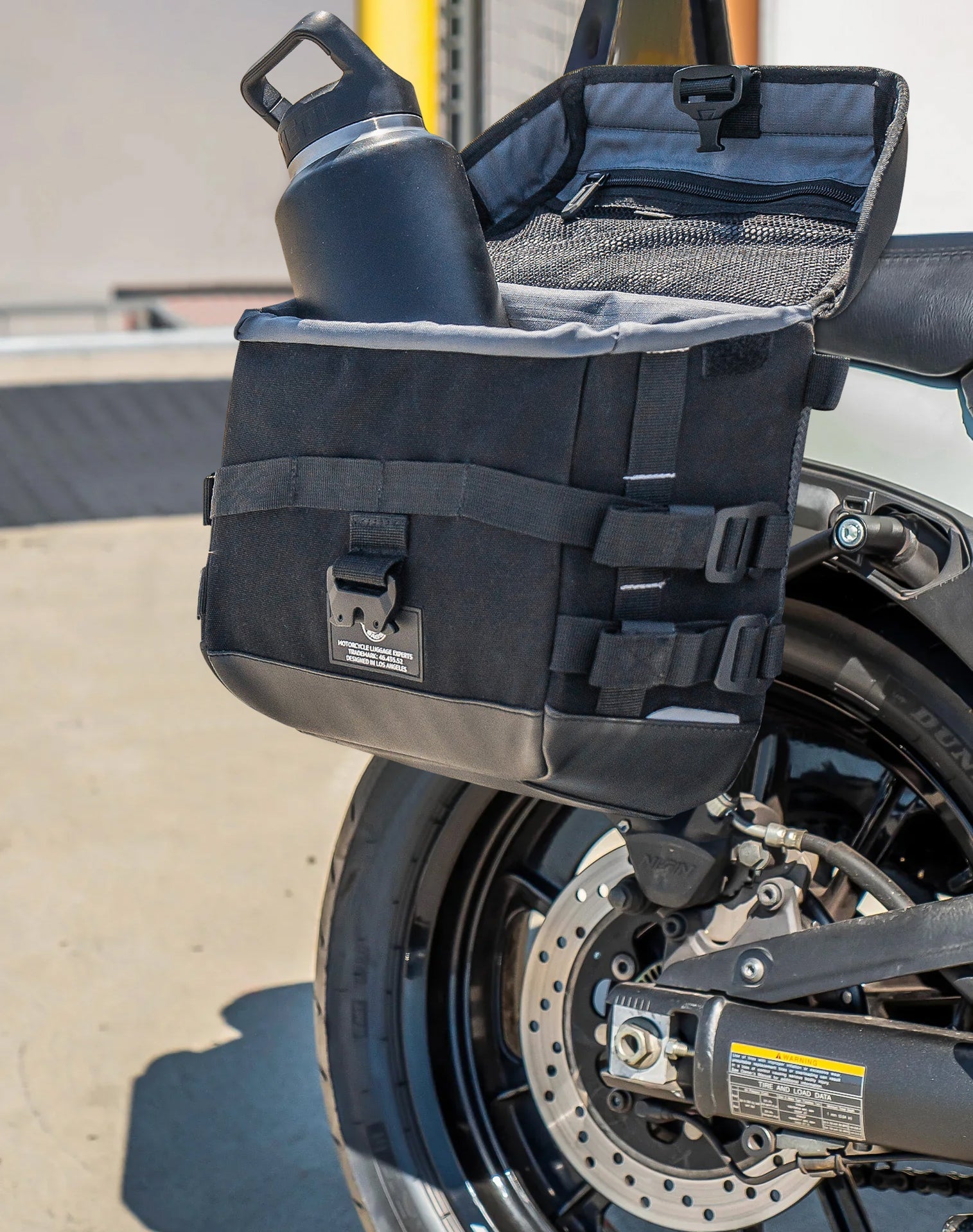 20L - Incognito Quick-Mount Small Kawasaki Vulcan S VN650 Saddlebags Life style 3