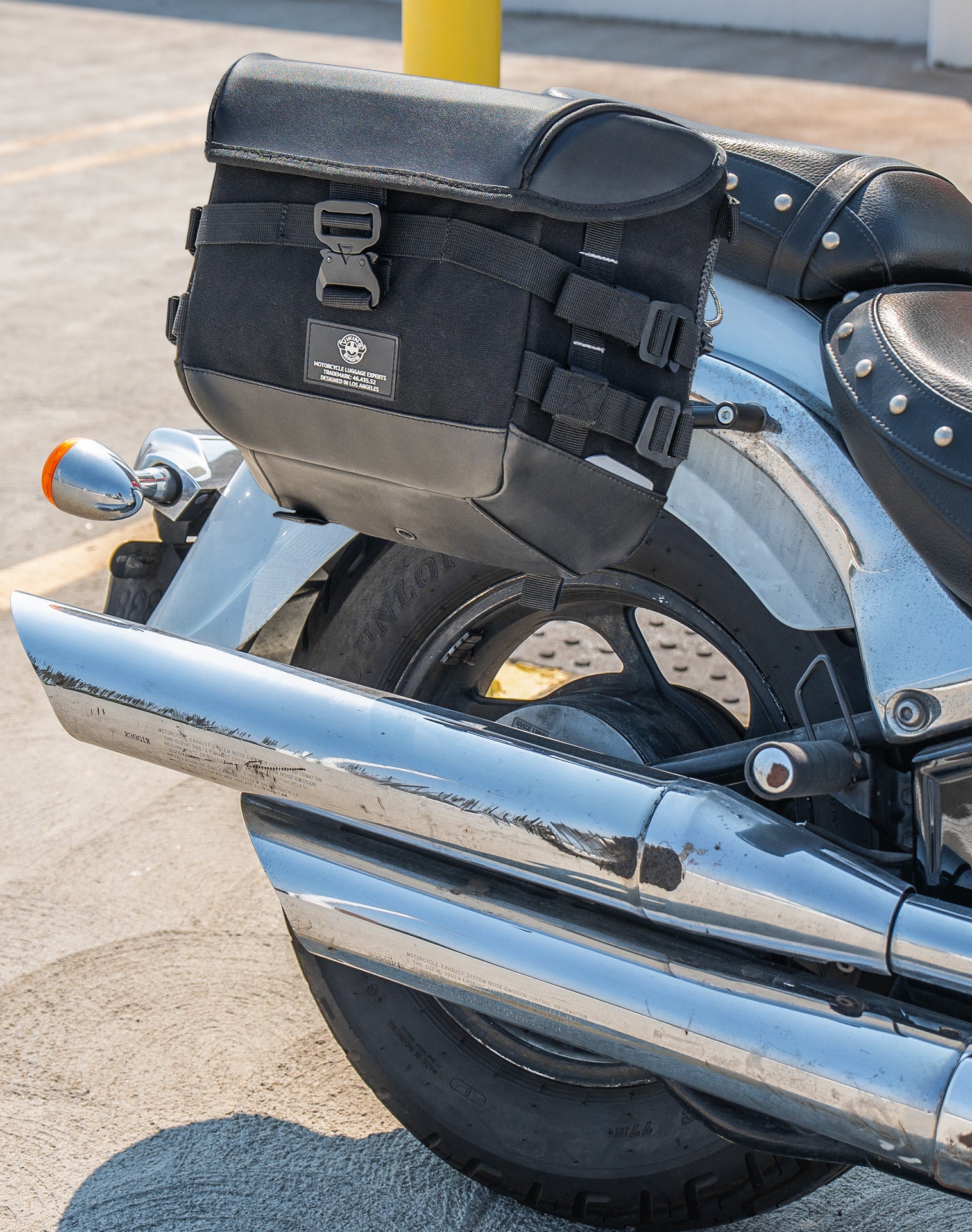 20L - Incognito Quick-Mount Small Suzuki Boulevard C50 VL800 Saddlebags Life style 3