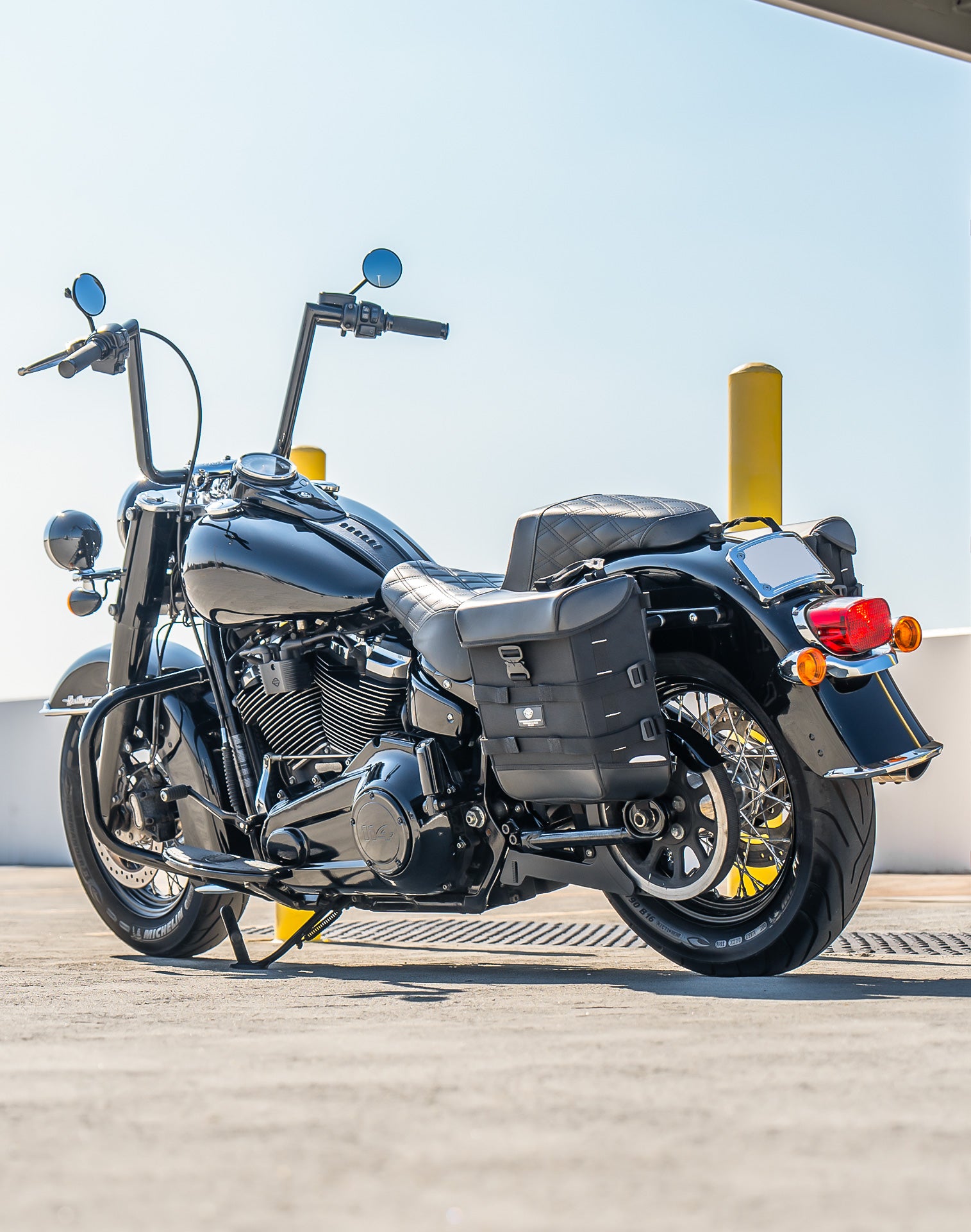 15L - Incognito Quick Mount Medium Solo Motorcycle Saddlebag (Left Only) for Harley Softail Heritage FLHC/S Lifestyle