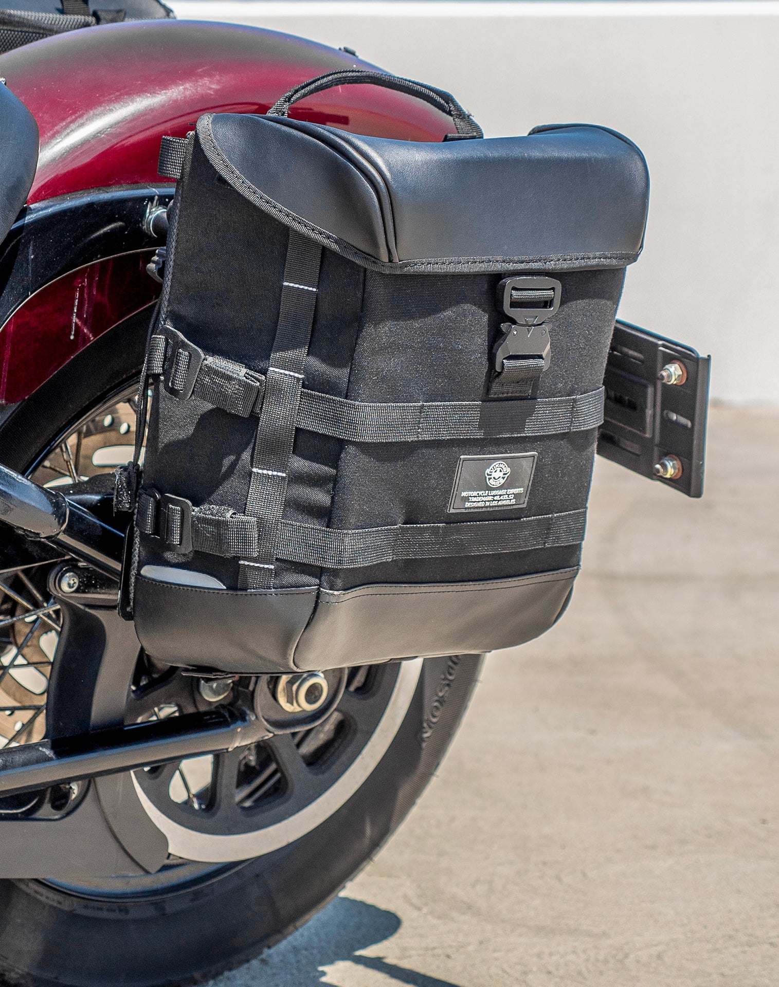 15L - Incognito Quick Mount Medium Solo Motorcycle Saddlebag (Left Only) for Harley Softail Slim FLSL v3