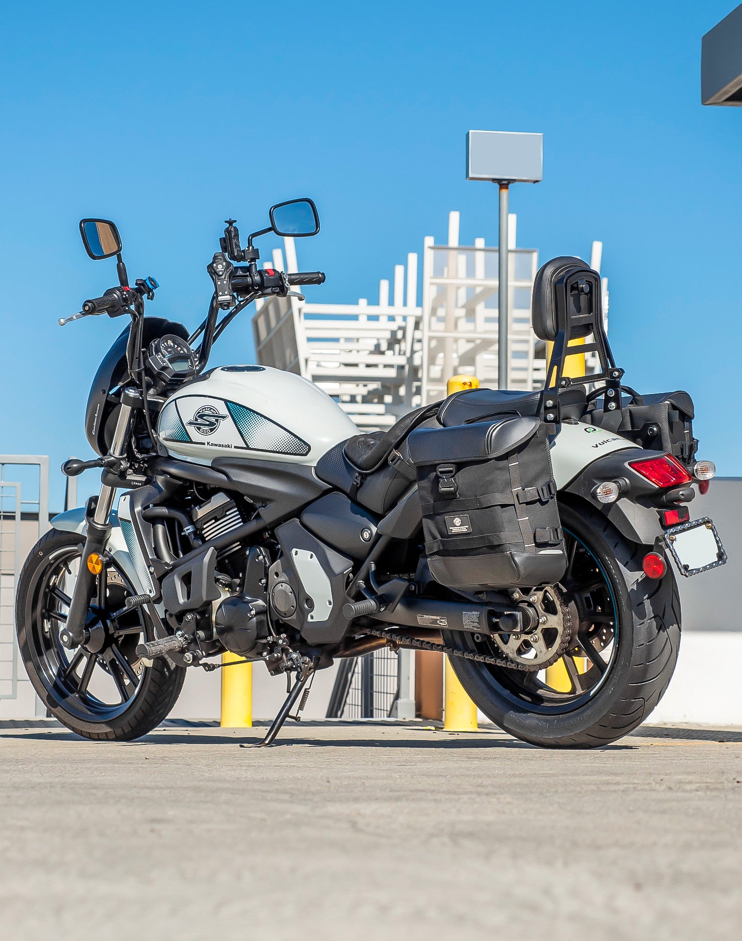 15L - Incognito Quick Mount Medium Kawasaki Vulcan S VN650 Solo Motorcycle Saddlebag (Left Only) v1