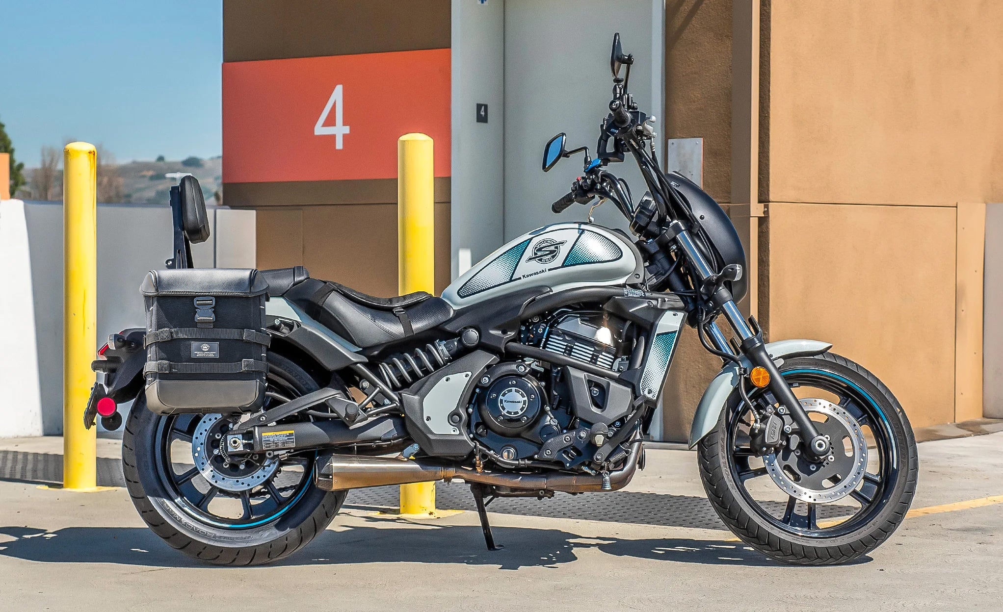 15L - Incognito Quick Mount Medium Kawasaki Vulcan S VN650 Solo Motorcycle Saddlebag (Right Only) @expand