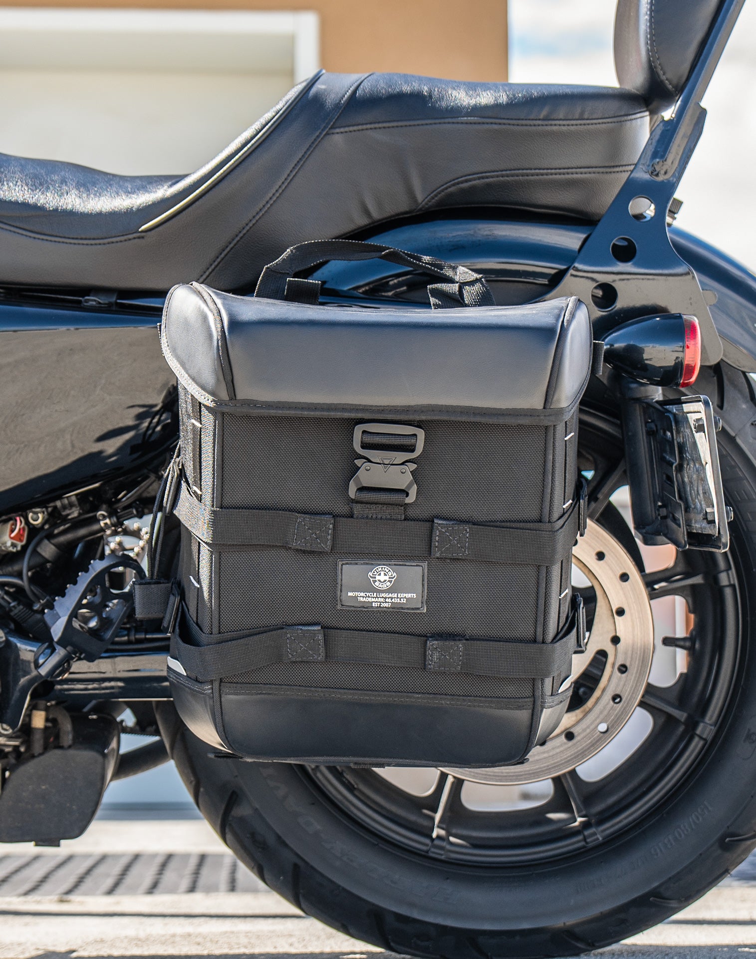 15L - Incognito Quick Mount Medium Solo Motorcycle Saddlebag (Left Only) for Harley Sportster 1200 Iron XL1200NS Lifestyle 2