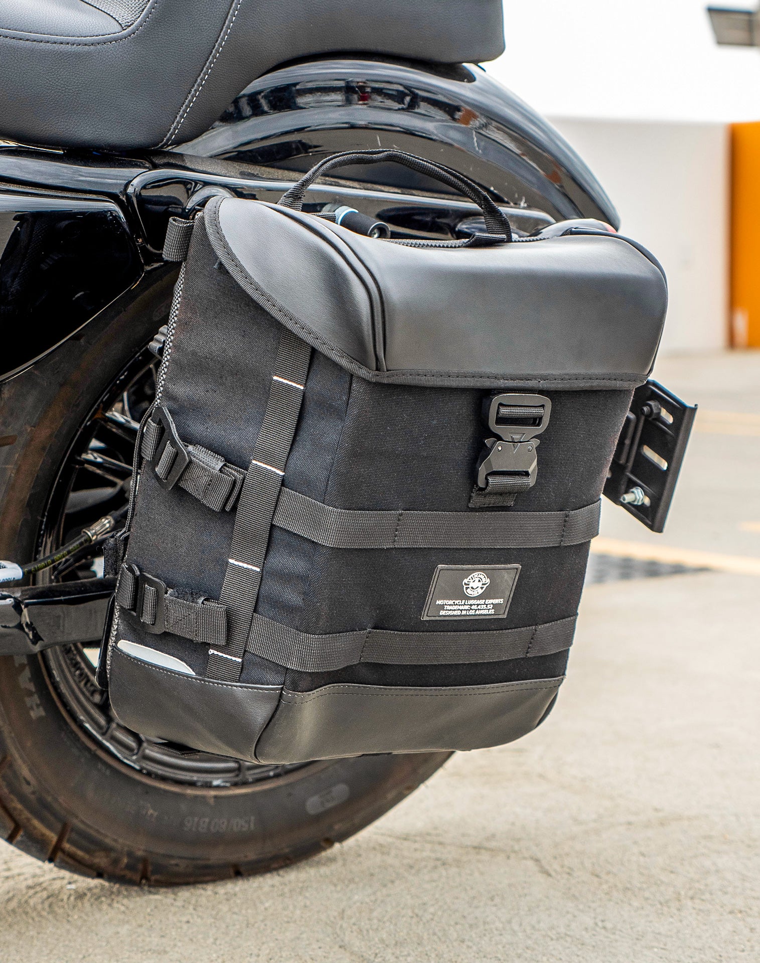 15L - Incognito Quick Mount Medium Solo Motorcycle Saddlebag (Left Only) for Harley Sportster Forty Eight XL1200X/XL1200XS v3
