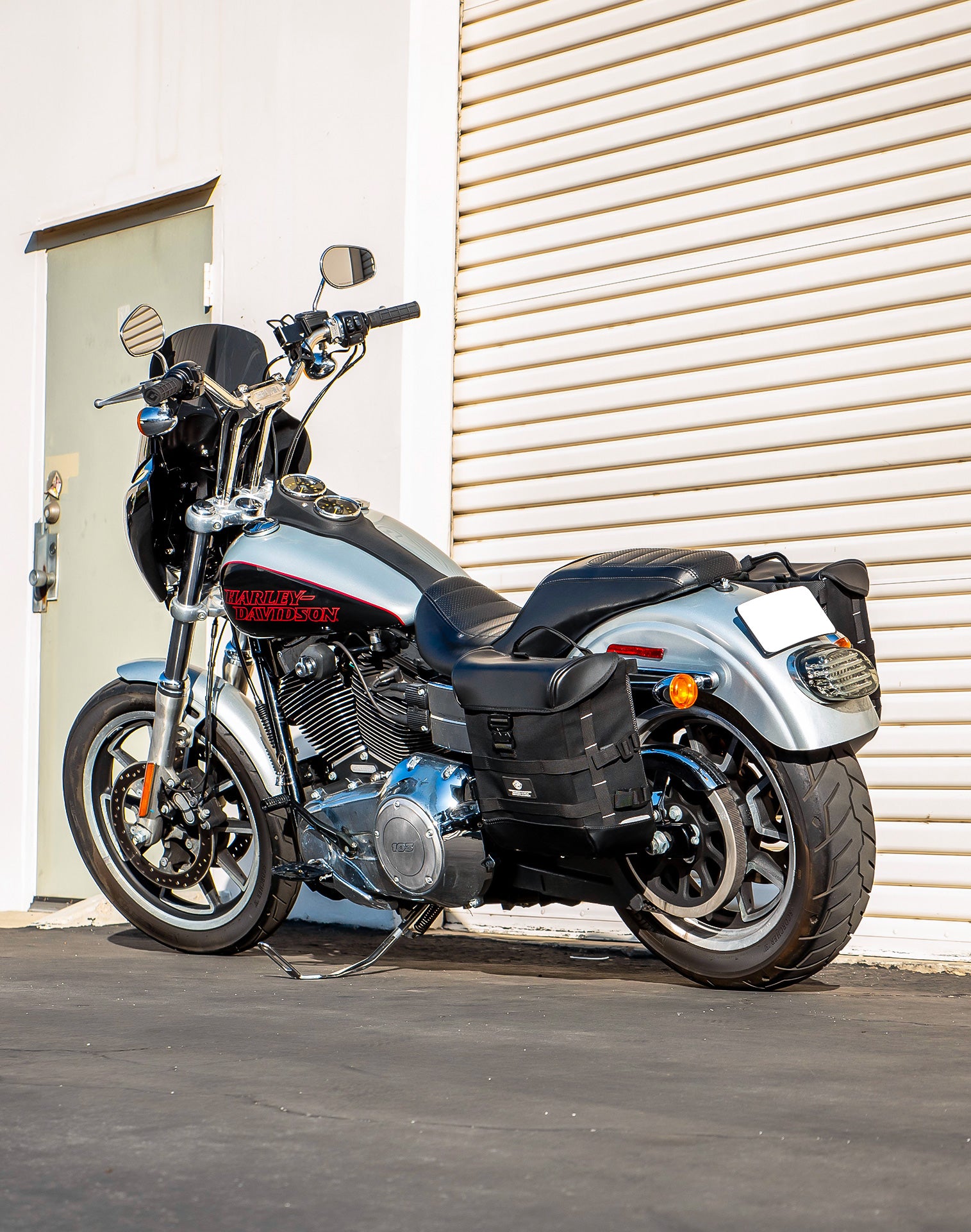 15L - Incognito Quick Mount Medium Solo Motorcycle Saddlebag (Left Only) for Harley Dyna Low Rider FXDL/I v1