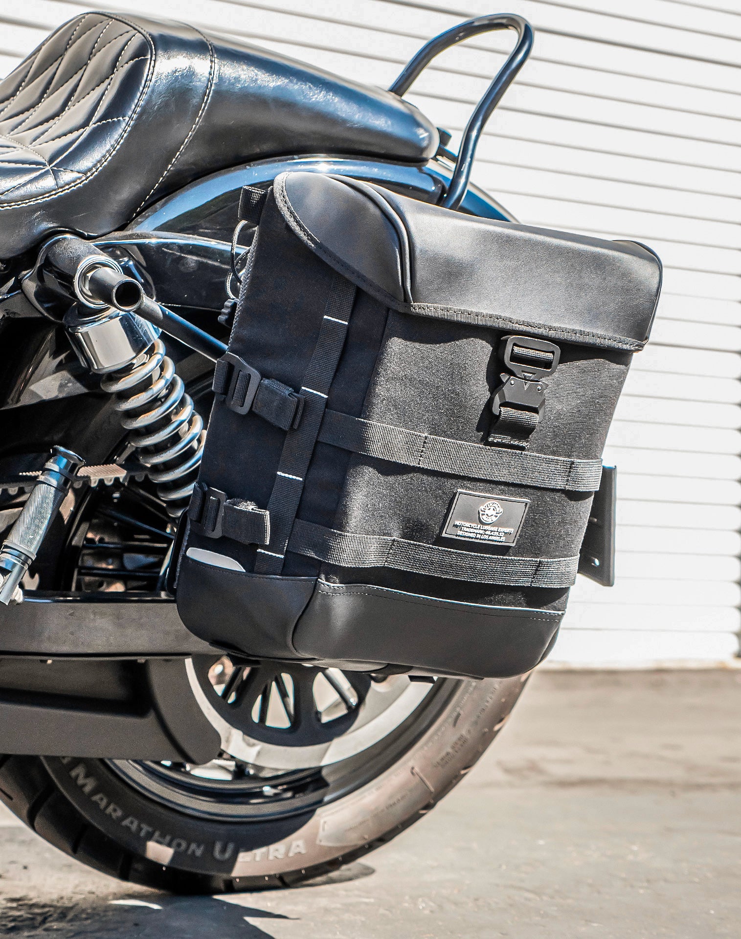 15L - Incognito Quick Mount Medium Solo Motorcycle Saddlebag (Left Only) for Harley Dyna Wide Glide FXDWG/I v2