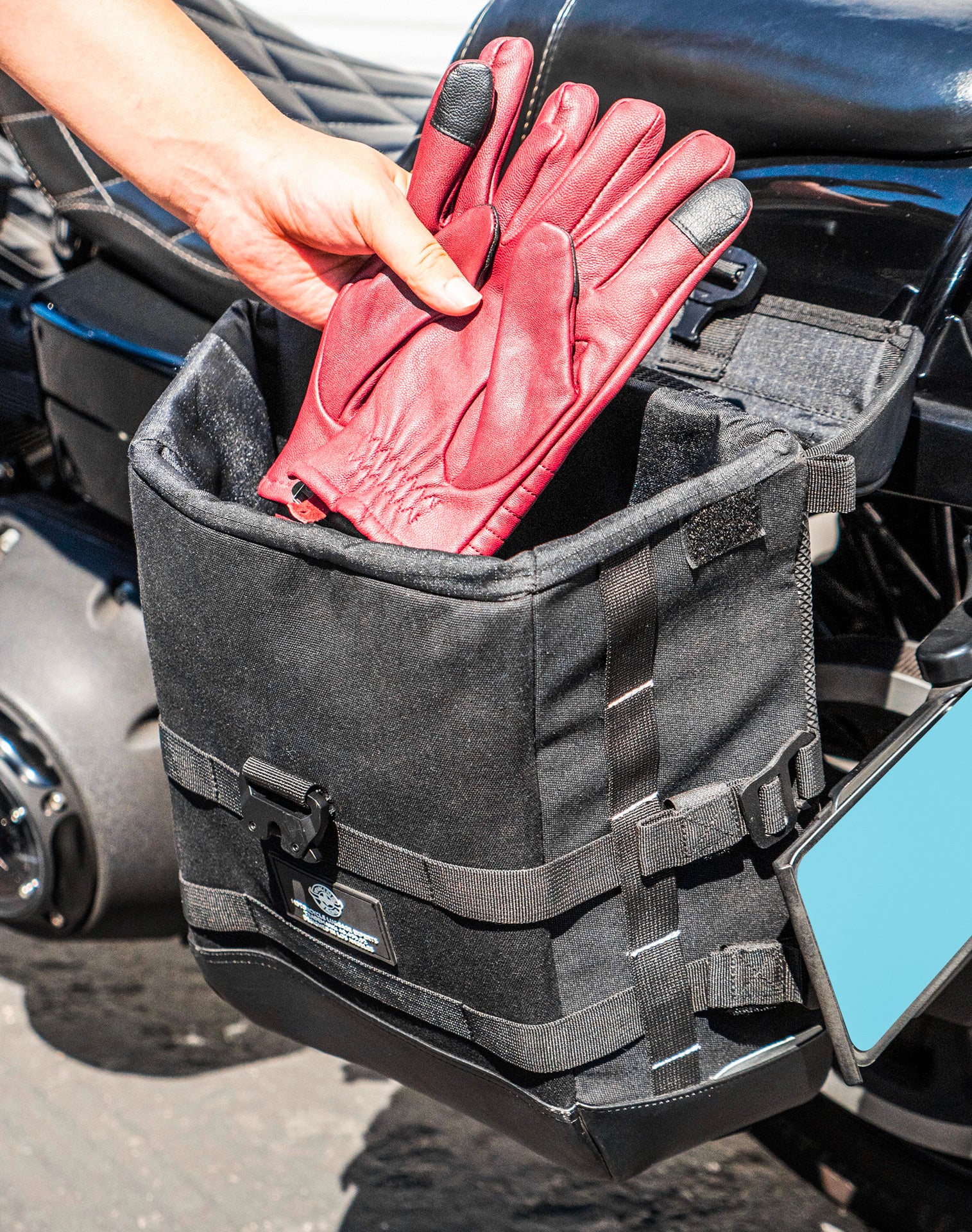 15L - Incognito Quick Mount Medium Solo Motorcycle Saddlebag (Left Only) for Harley Dyna Wide Glide FXDWG/I v4