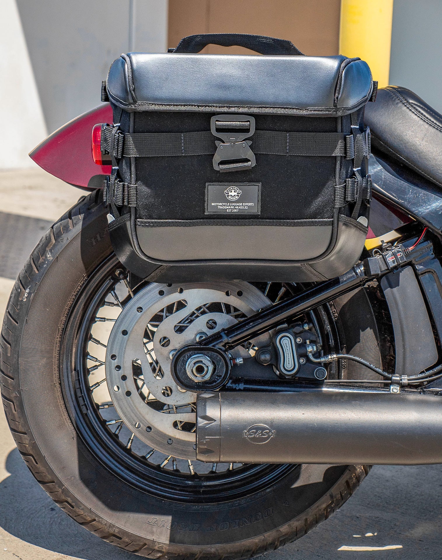 10L - Incognito Quick Mount Small Solo Motorcycle Saddlebag (Right Only) for Harley Softail Slim FLSL v2