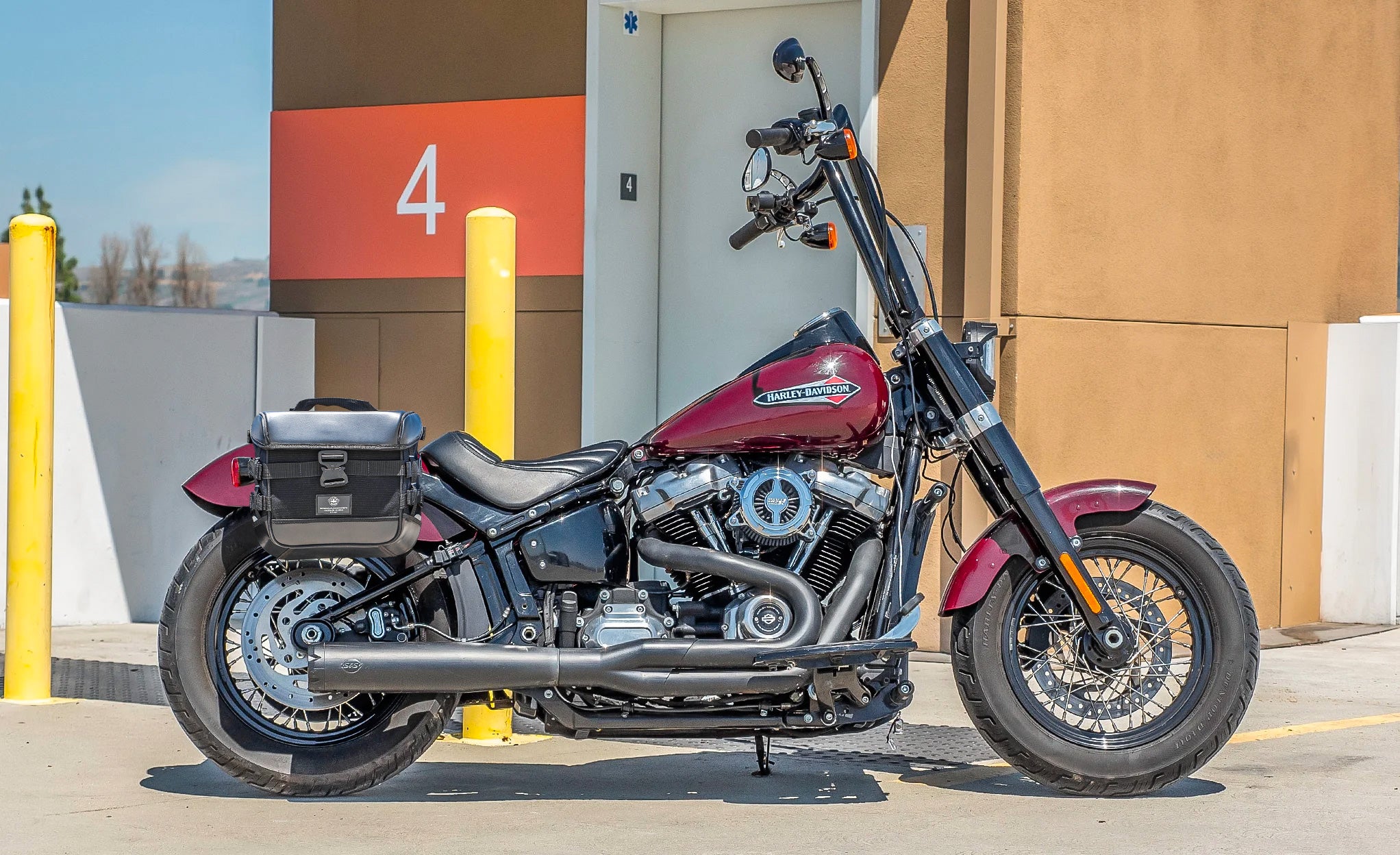 10L - Incognito Quick Mount Small Solo Motorcycle Saddlebag (Right Only) for Harley Softail Slim FLSL Bag on Bike @expand