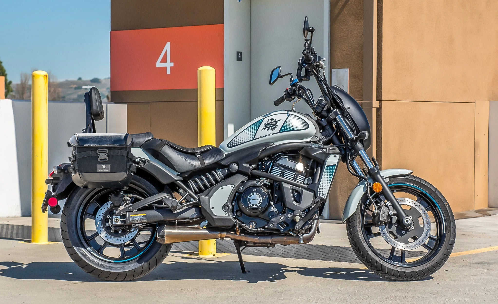 10L - Incognito Quick Mount Small Kawasaki Vulcan S VN650 Solo Motorcycle Saddlebag (Right Only) @expand