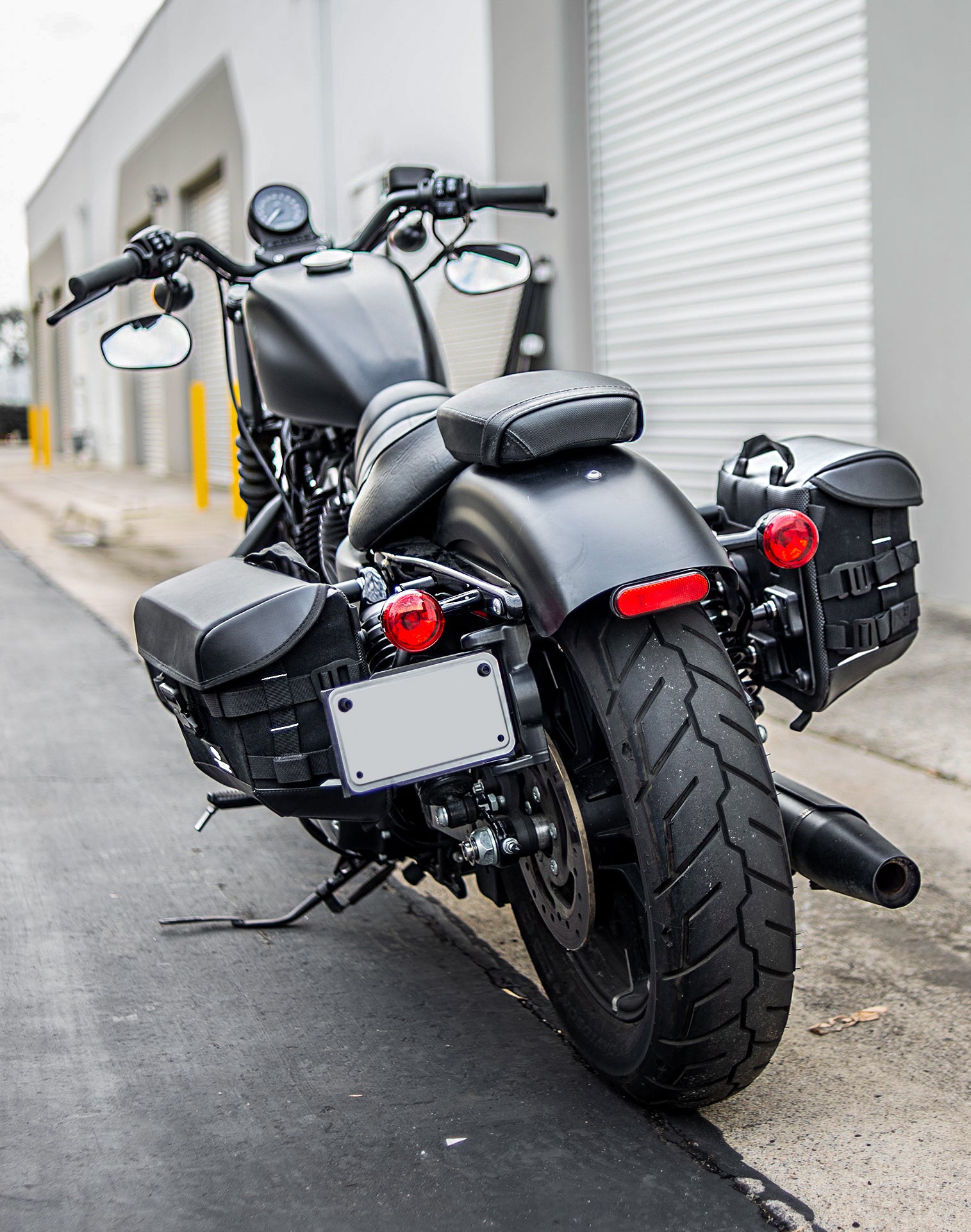 10L - Incognito Quick Mount Small Solo Motorcycle Saddlebag (Left Only) for Harley Sportster 883 Iron XL883N v1