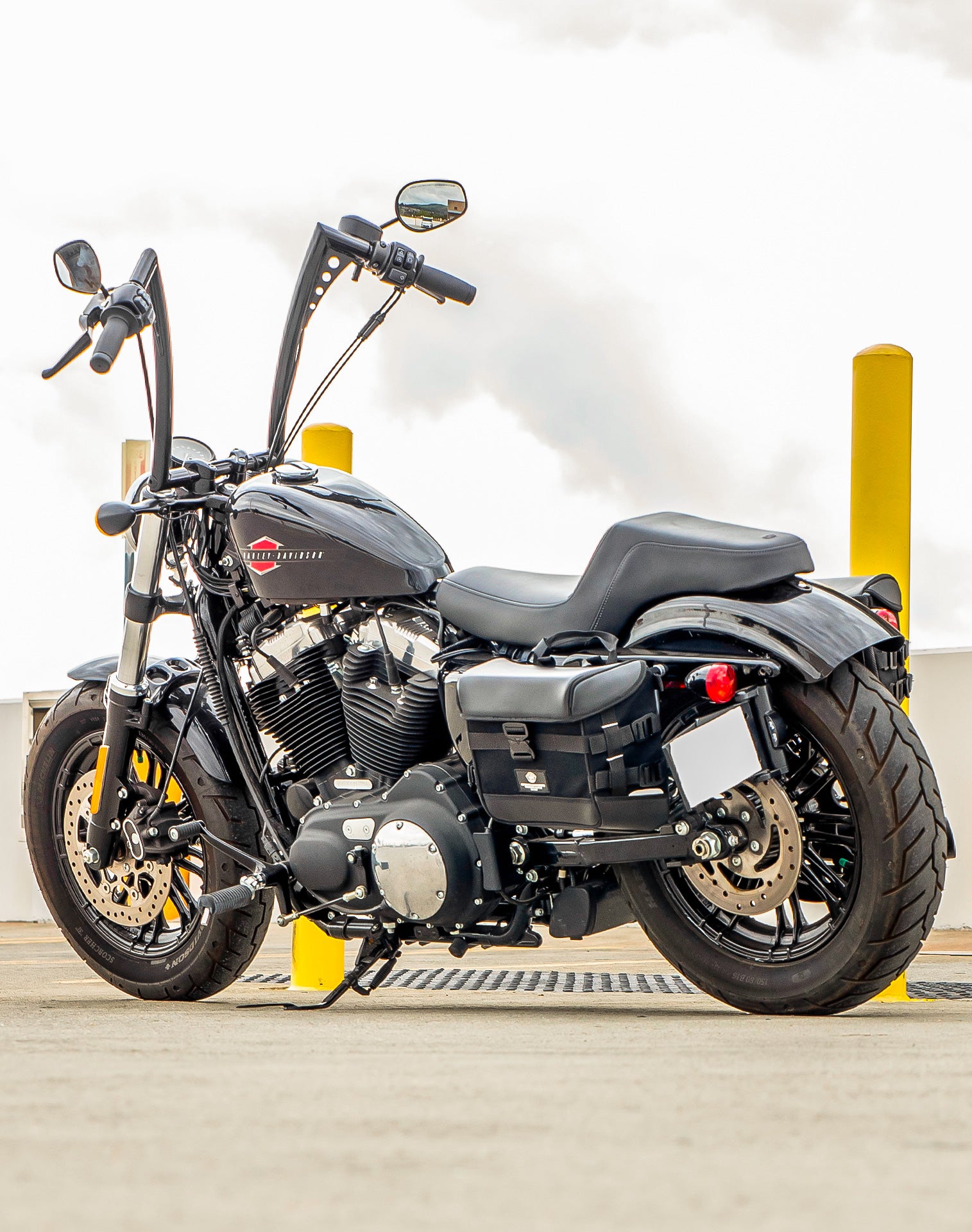 10L - Incognito Quick Mount Small Solo Motorcycle Saddlebag (Left Only) for Harley Sportster Forty Eight XL1200X/XL1200XS v1