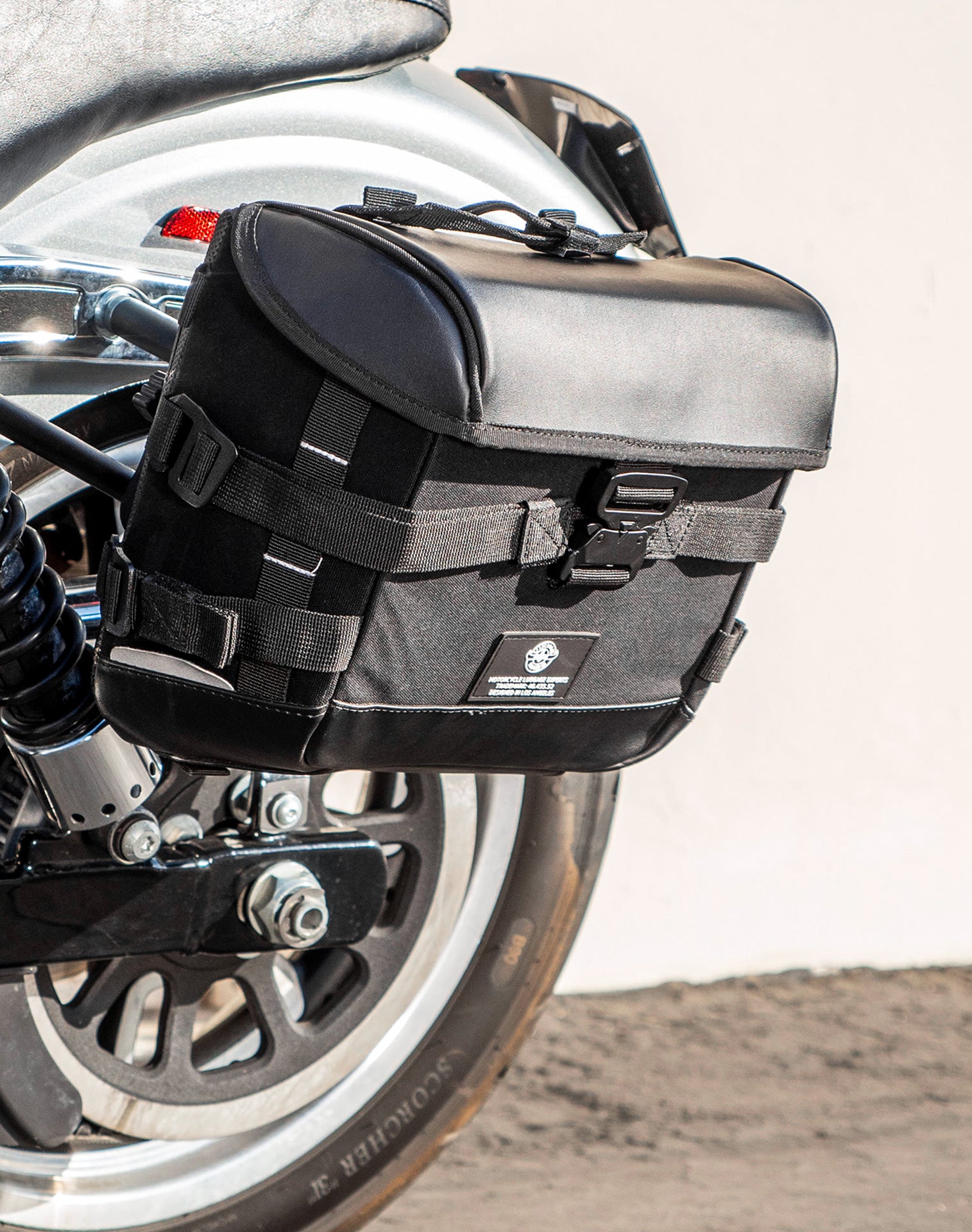 10L - Incognito Quick Mount Small Solo Saddlebag (Left Only) for Harley Davidson Dyna Low Rider FXDL/I v2