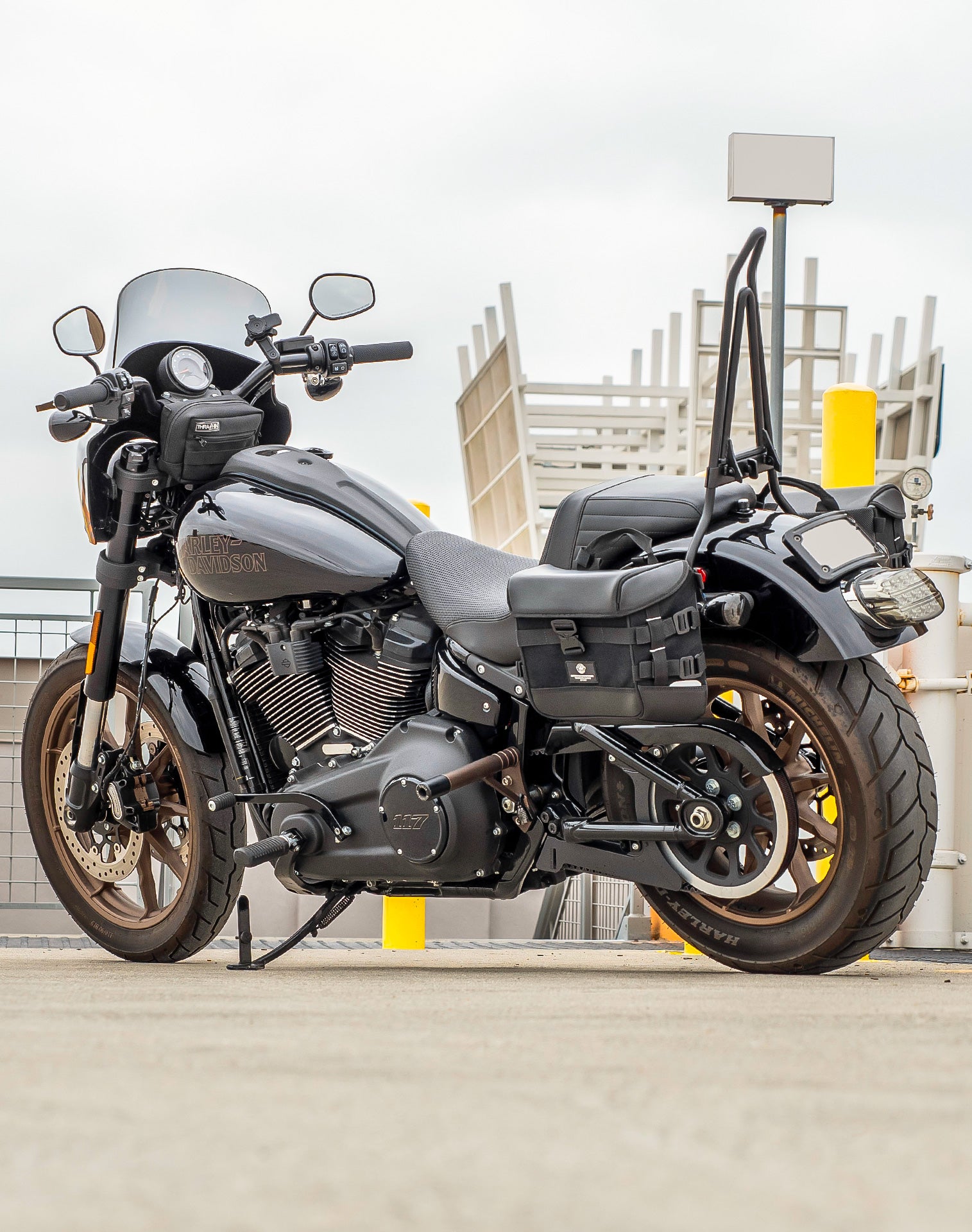 10L - Incognito Quick Mount Small Solo Motorcycle Saddlebag (Left Only) for Harley Softail Low Rider S FXLRS v1