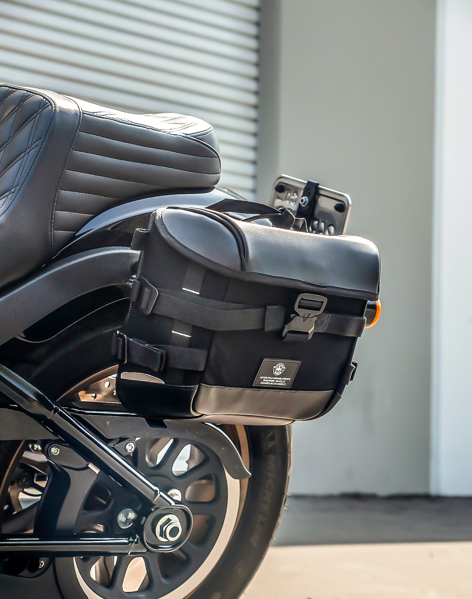 10L - Incognito Quick Mount Small Solo Saddlebag (Left Only) for Harley Softail Low Rider ST FXLRST v2