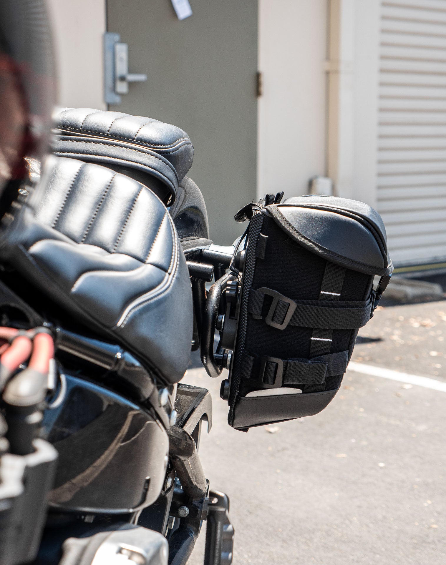 10L - Incognito Quick Mount Small Solo Motorcycle Saddlebag (Left Only) for Harley Softail Standard FXST Vertical 2