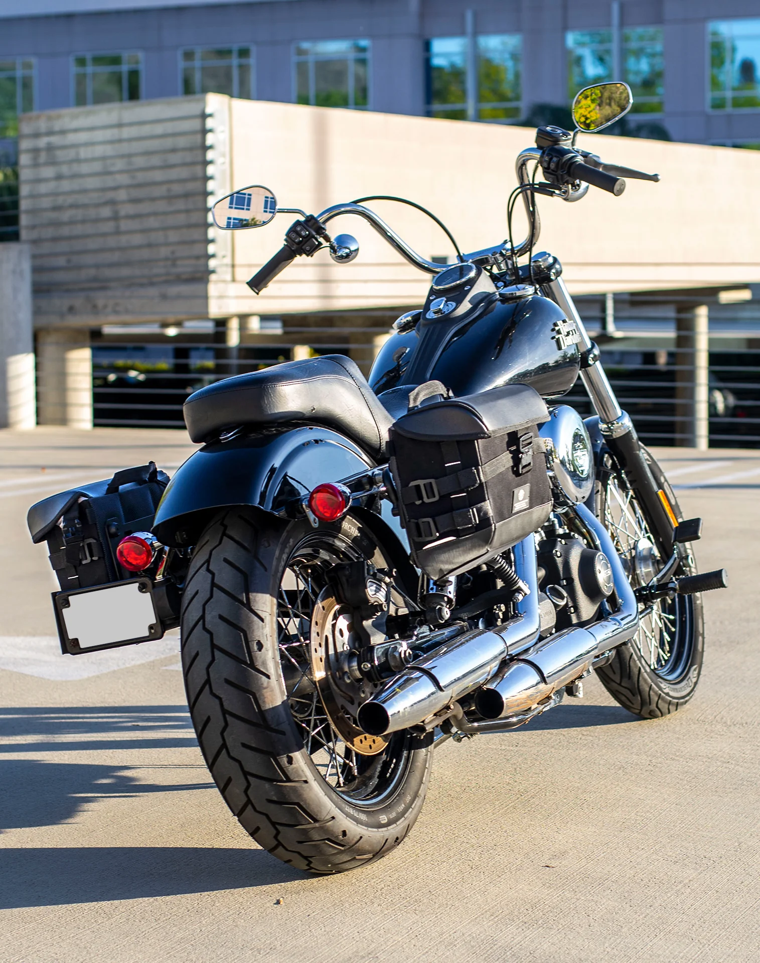 10L - Incognito Quick Mount Small Solo Saddlebag (Right Only) for Harley Dyna Low Rider S FXDLS v1