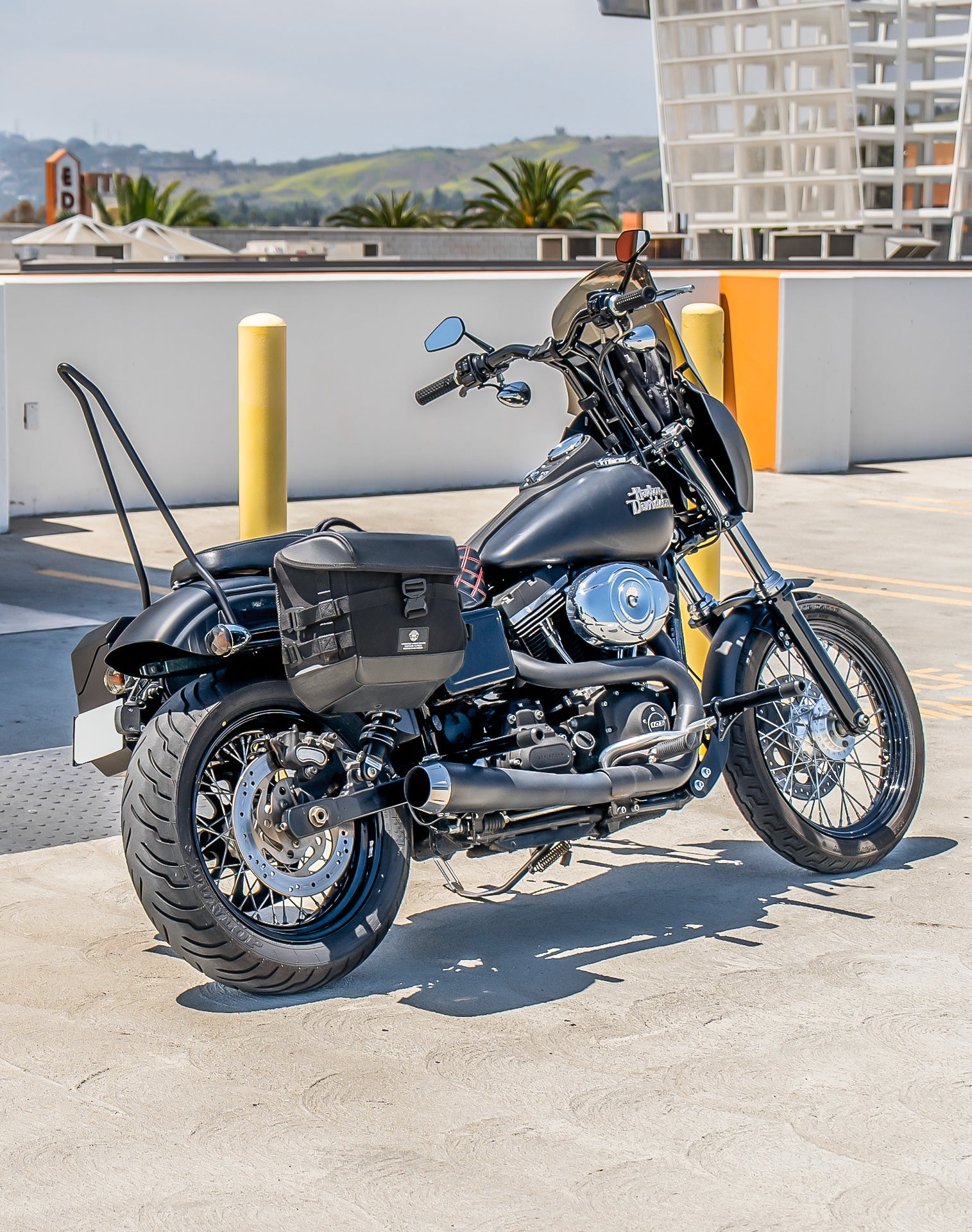 10L - Incognito Quick Mount Small Solo Motorcycle Saddlebag (Right Only) for Harley Dyna Street Bob FXDB/I Lifestyle