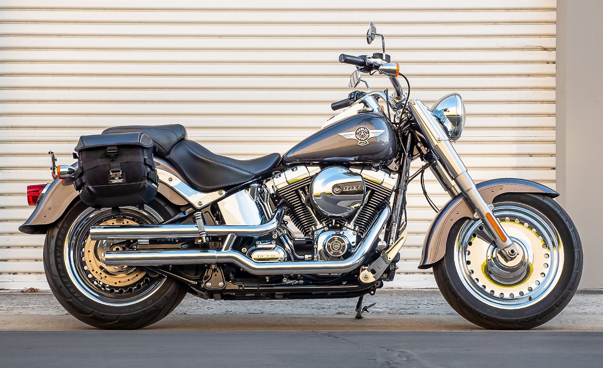 10L - Incognito Quick Mount Small Solo Motorcycle Saddlebag (Right Only) for Harley Softail Fat Boy FLSTF/I @expand