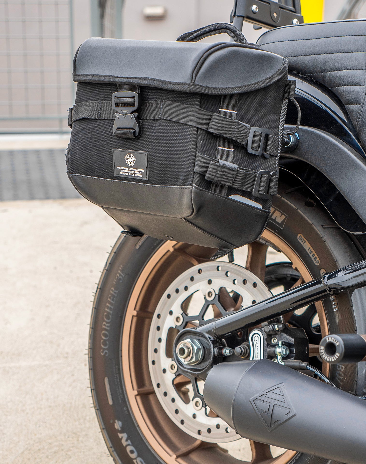 10L - Incognito Quick Mount Small Solo Motorcycle Saddlebag (Right Only) for Harley Softail Low Rider S FXLRS v3