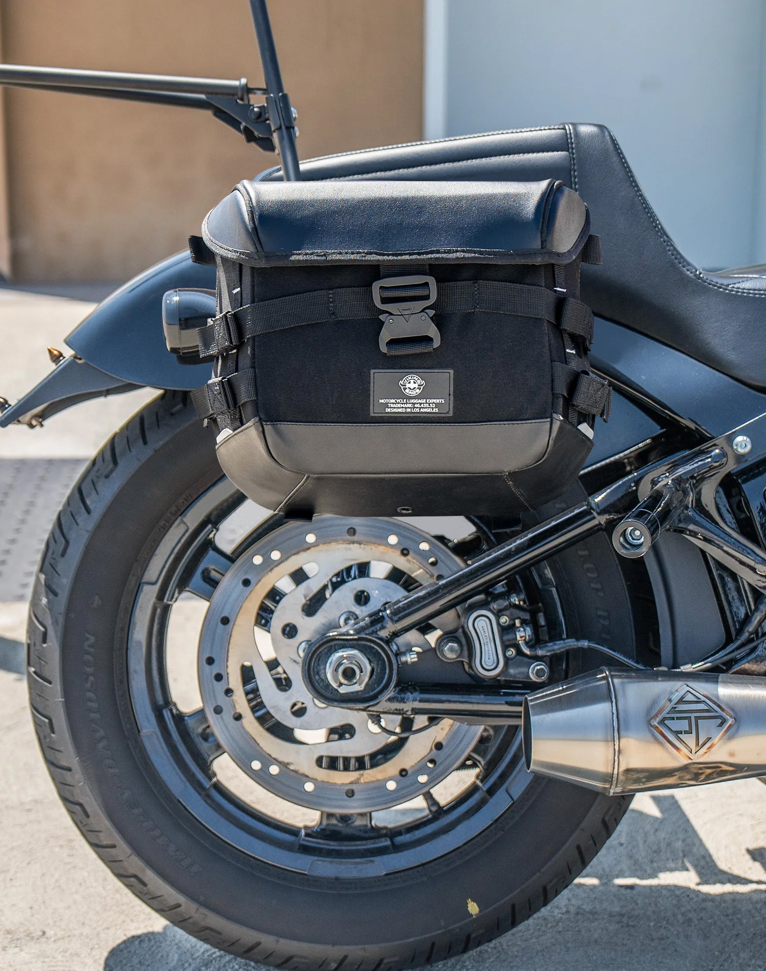 10L - Incognito Quick Mount Small Solo Motorcycle Saddlebag (Right Only) for Harley Softail Street Bob FXBB v2