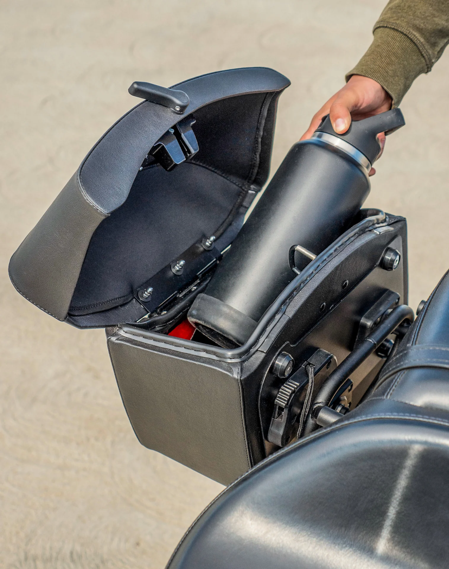 24L - Ironclad Quick-Mount Medium BMW R18 Leather Wrapped Hard Saddlebags Life Style 4