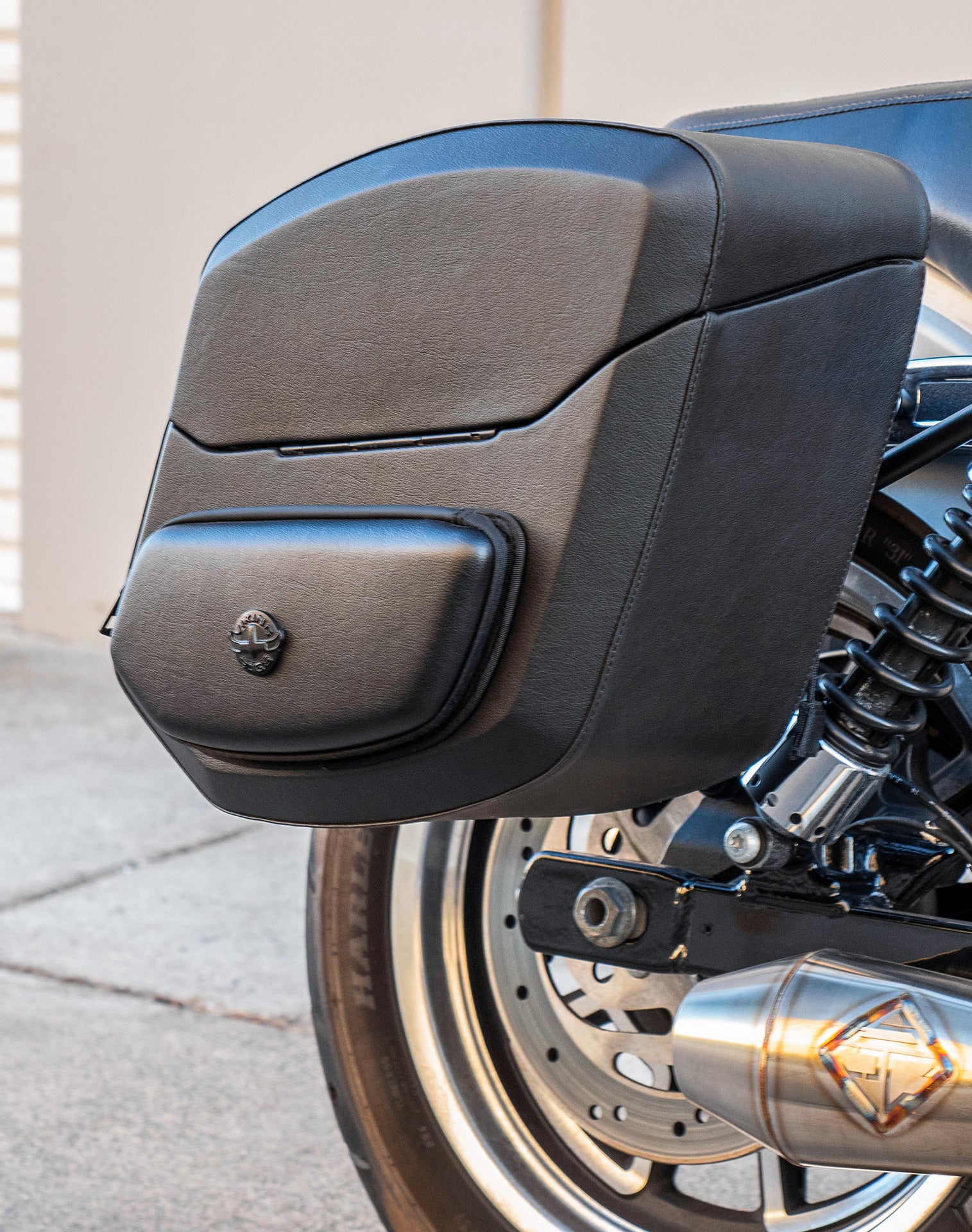 24L - Ironclad Quick-Mount Medium Harley Dyna Low Rider FXDL Leather Wrapped Hard Saddlebags Life Style 3