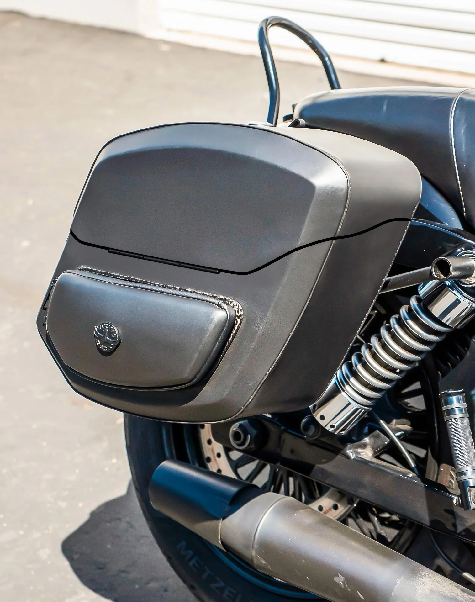 24L - Ironclad Quick-Mount Medium Harley Dyna Wide Glide FXDWG Leather Wrapped Hard Saddlebags Life Style 2