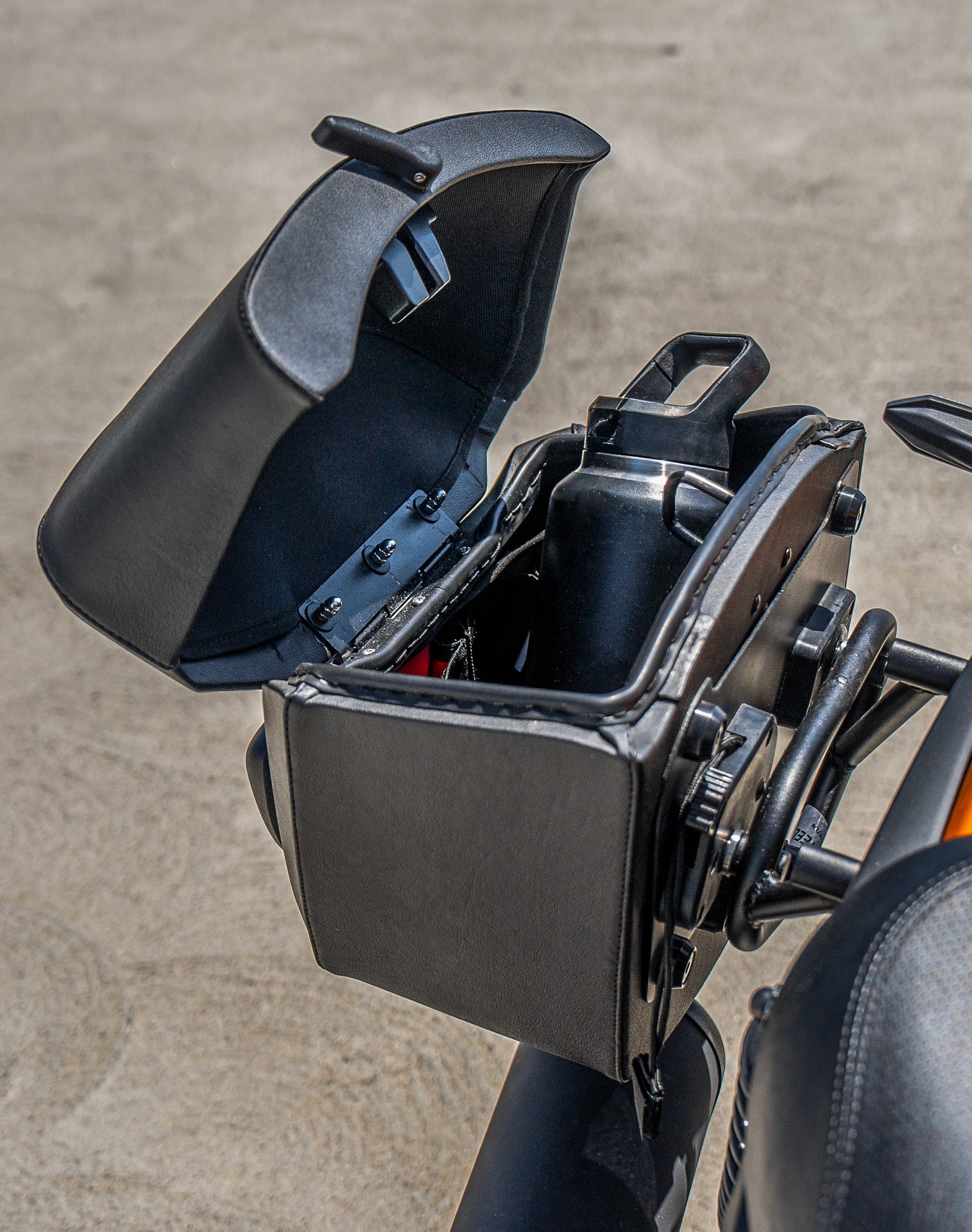 24L - Ironclad Quick-Mount Medium Kawasaki Eliminator 450 Leather Wrapped Hard Saddlebags Life Style 4