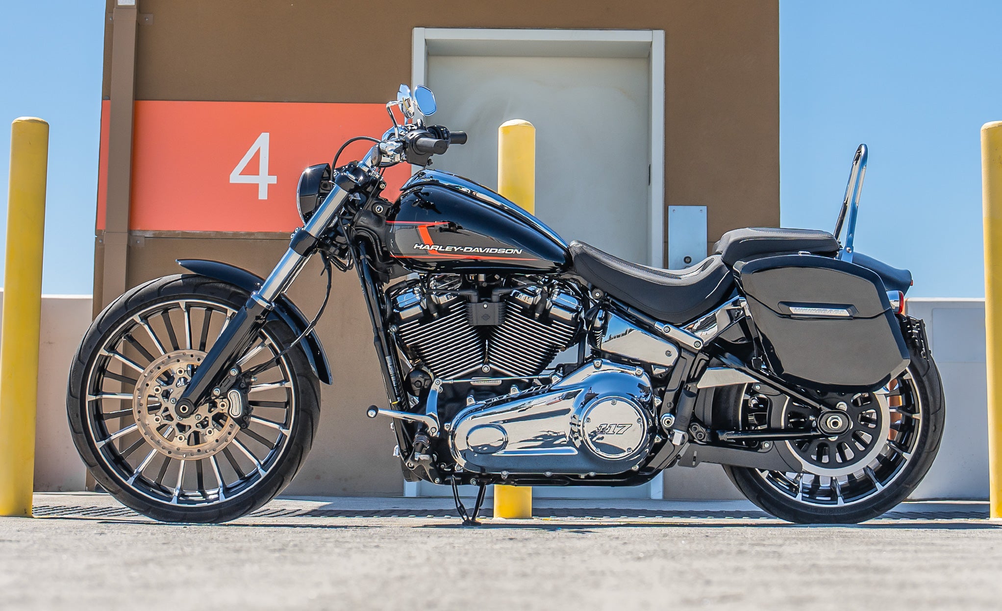 24L - Ironclad Quick-Mount Medium Harley Softail Breakout FXBR/S Painted Hard Saddlebags Lifestyle @expand