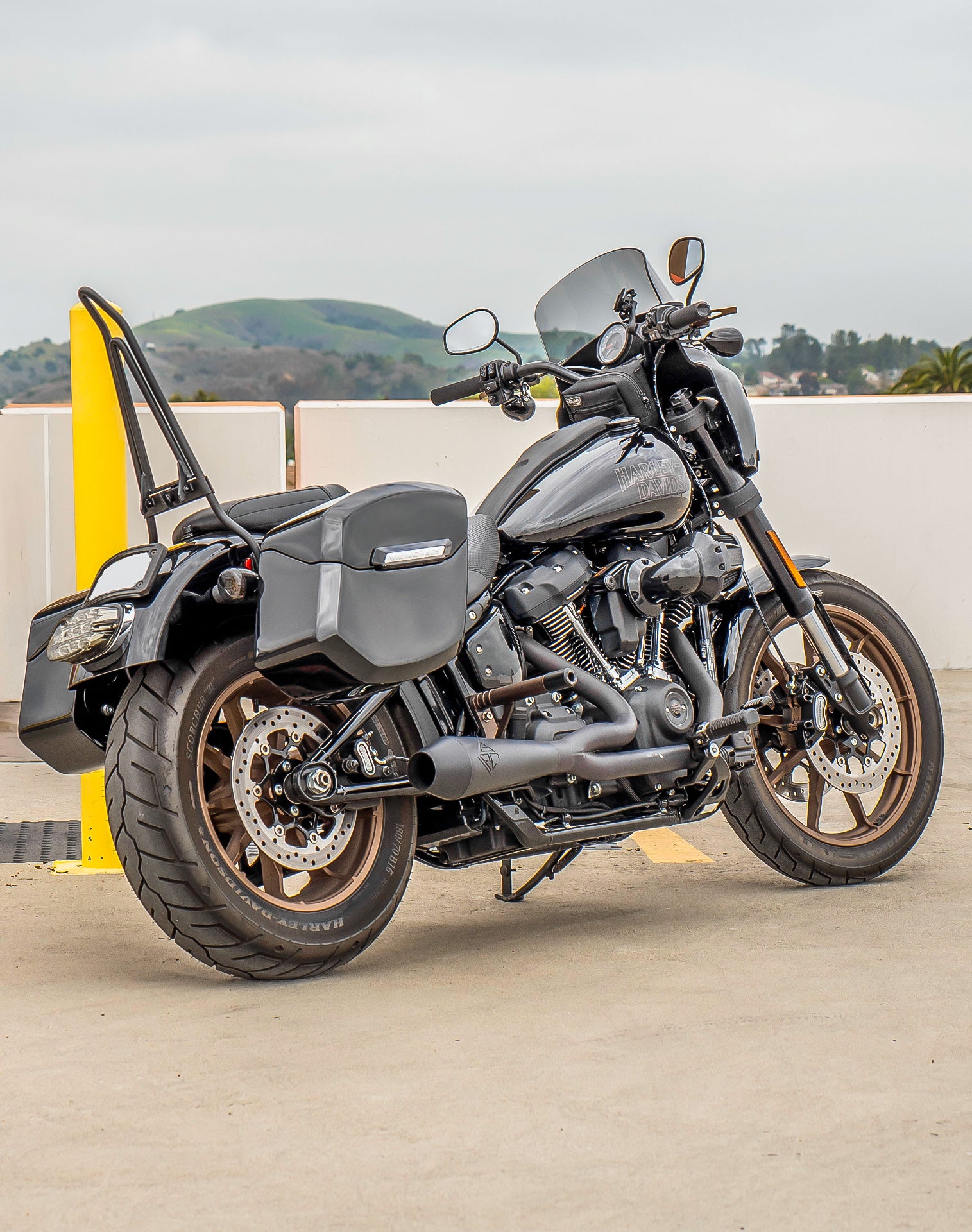 24L - Ironclad Quick-Mount Medium Harley Softail Low Rider S FXLRS Painted Hard Saddlebags Life style 1