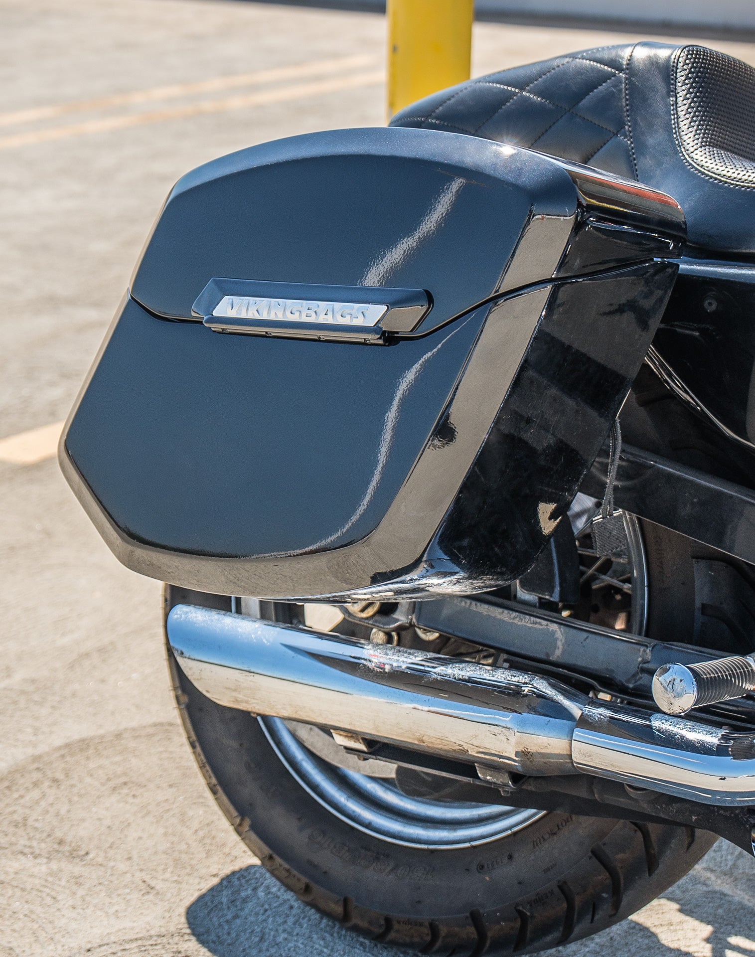 24L - Ironclad Quick-Mount Medium Harley Sportster Seventy Two 72 Painted Hard Saddlebags Life style 3