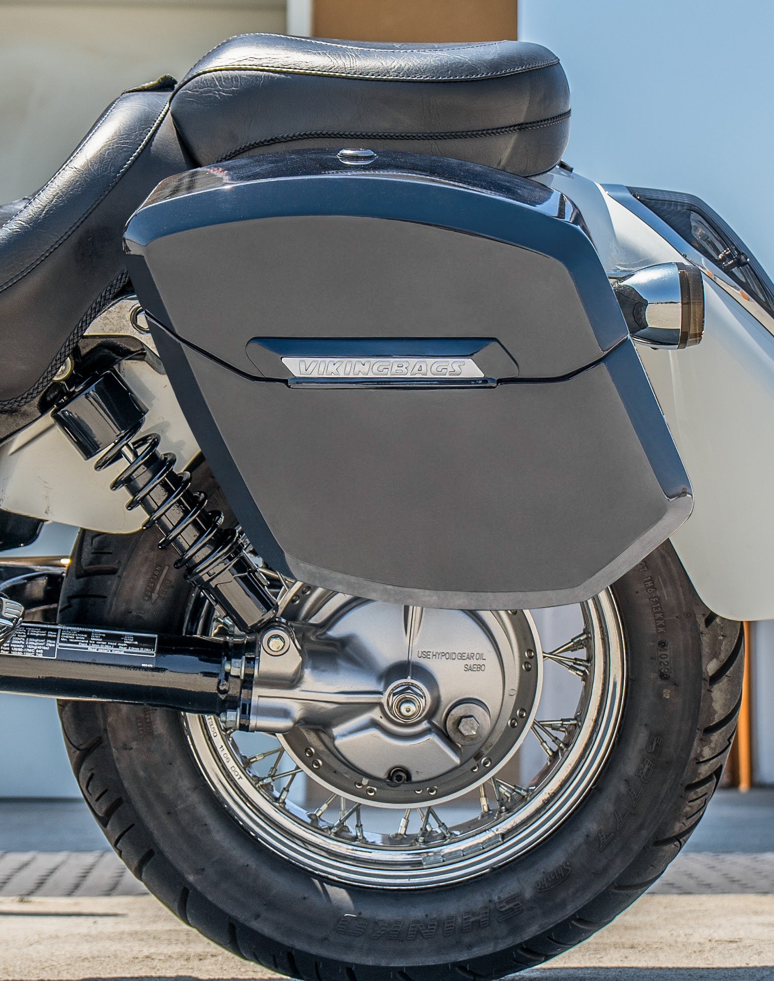 24L - Ironclad Quick-Mount Medium Honda 750 Shadow Aero Painted Hard Saddlebags Life style 2