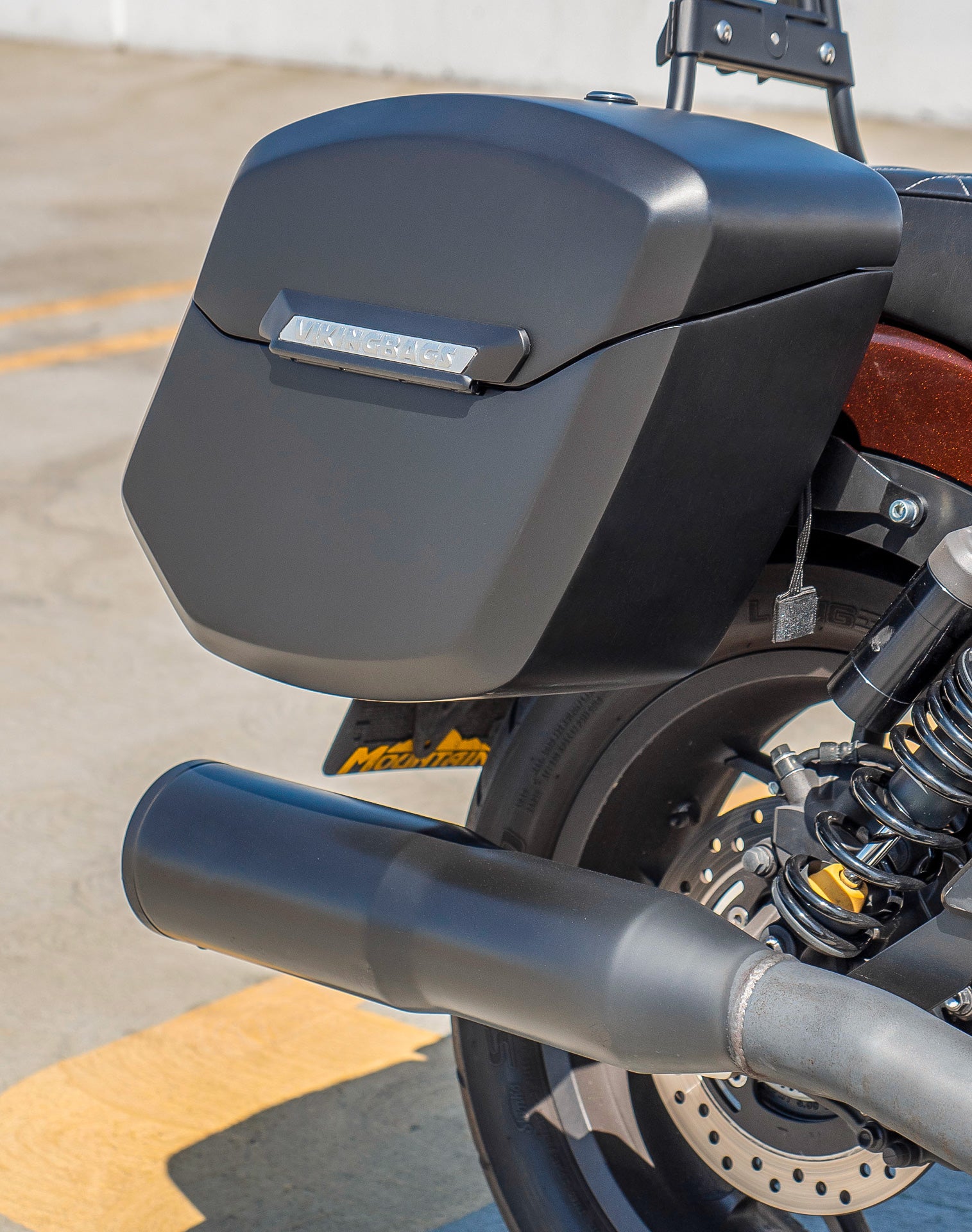 24L - Ironclad Quick-Mount Medium Honda Rebel 1100 Matte Hard Saddlebags Life style 3