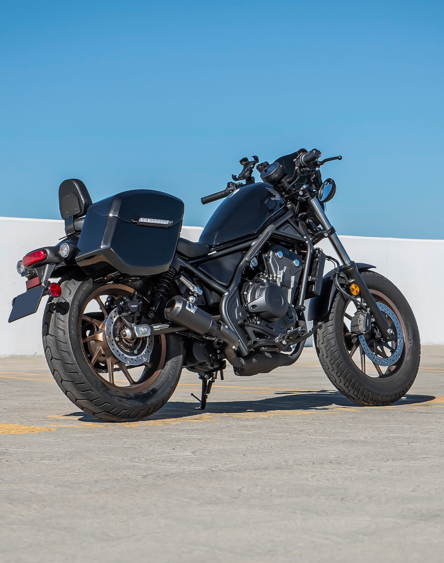 24L - Ironclad Quick-Mount Medium Honda Rebel 500 Painted Hard Saddlebags Life style 1